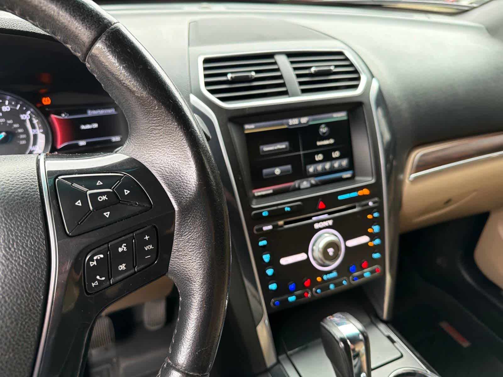 Thumbnail: 2016 Ford Explorer - 23