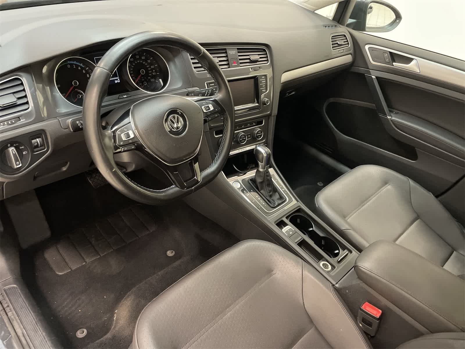 Used 2015 Volkswagen e-Golf e-Golf SEL Premium with VIN WVWPP7AU6FW902761 for sale in Chamblee, GA