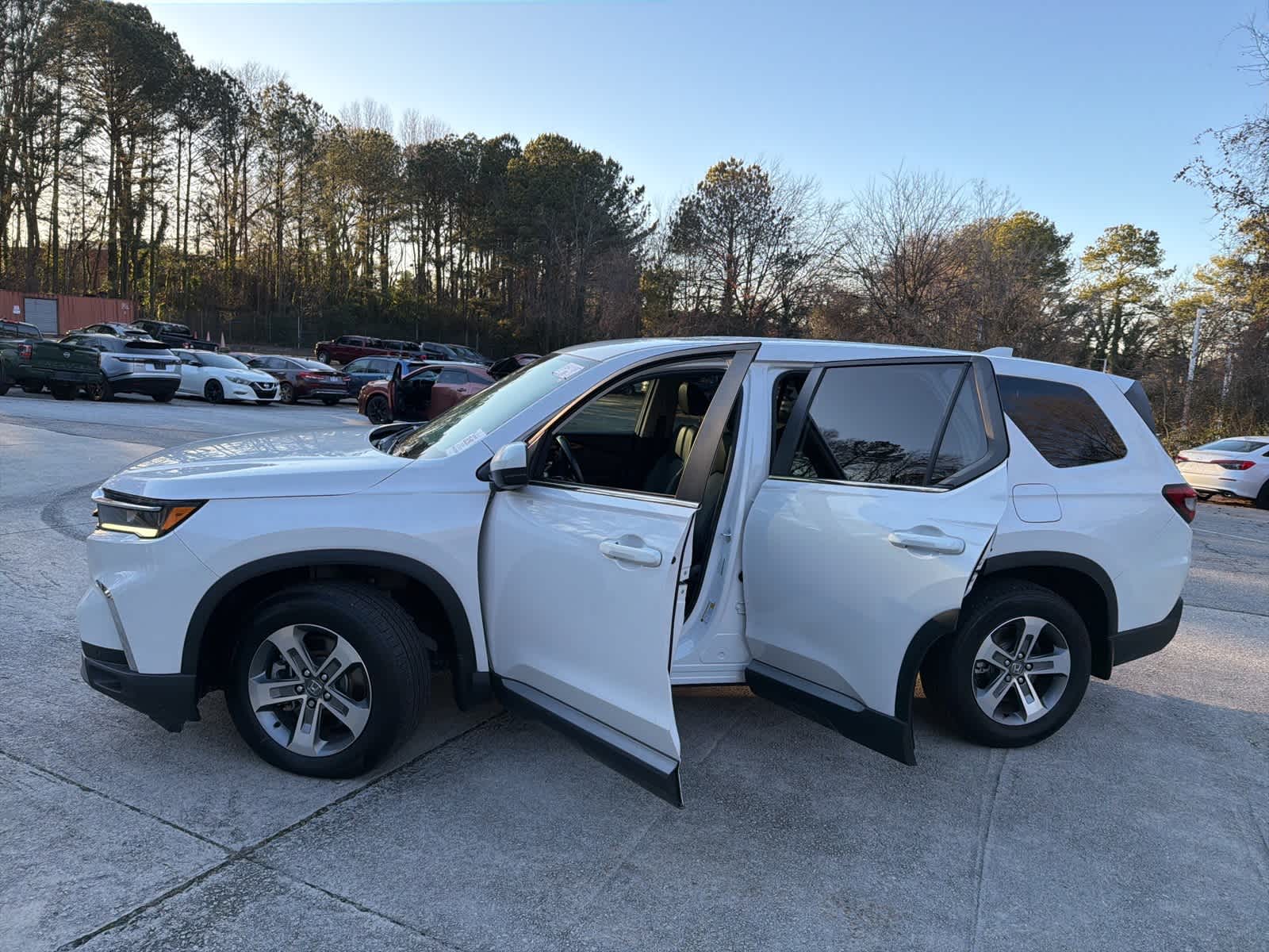 Thumbnail: 2024 Honda Pilot - 17