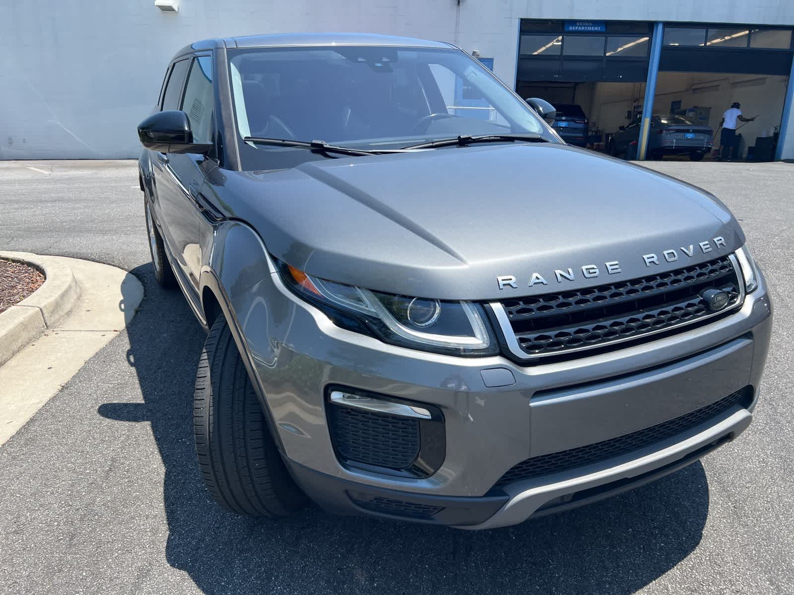 Thumbnail: 2017 Land Rover Range Rover Evoque - 14
