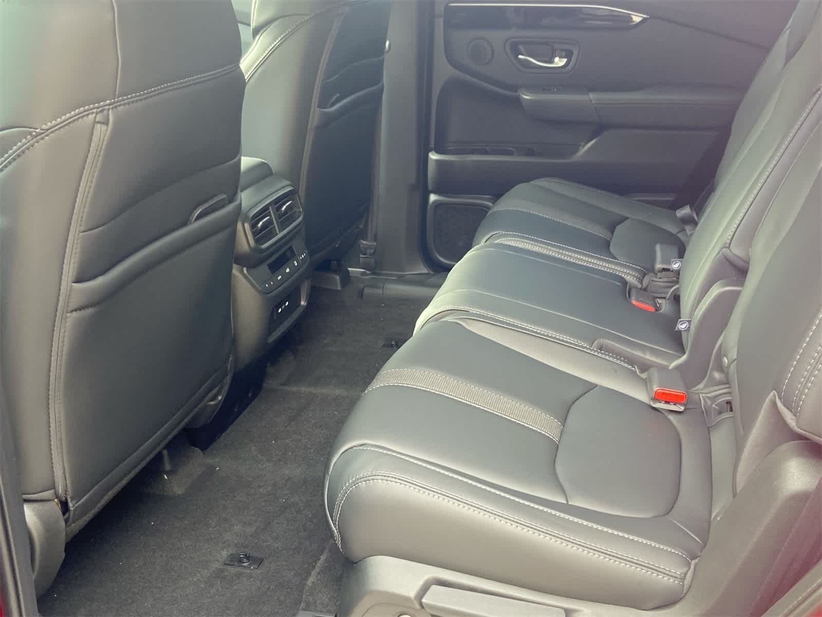 Thumbnail: 2025 Honda Pilot - 10