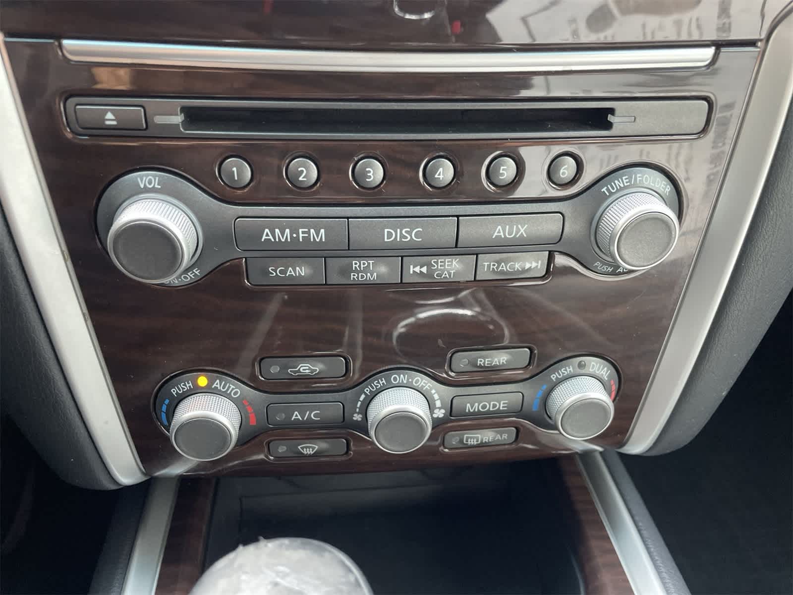 Thumbnail: 2014 Nissan Pathfinder - 31