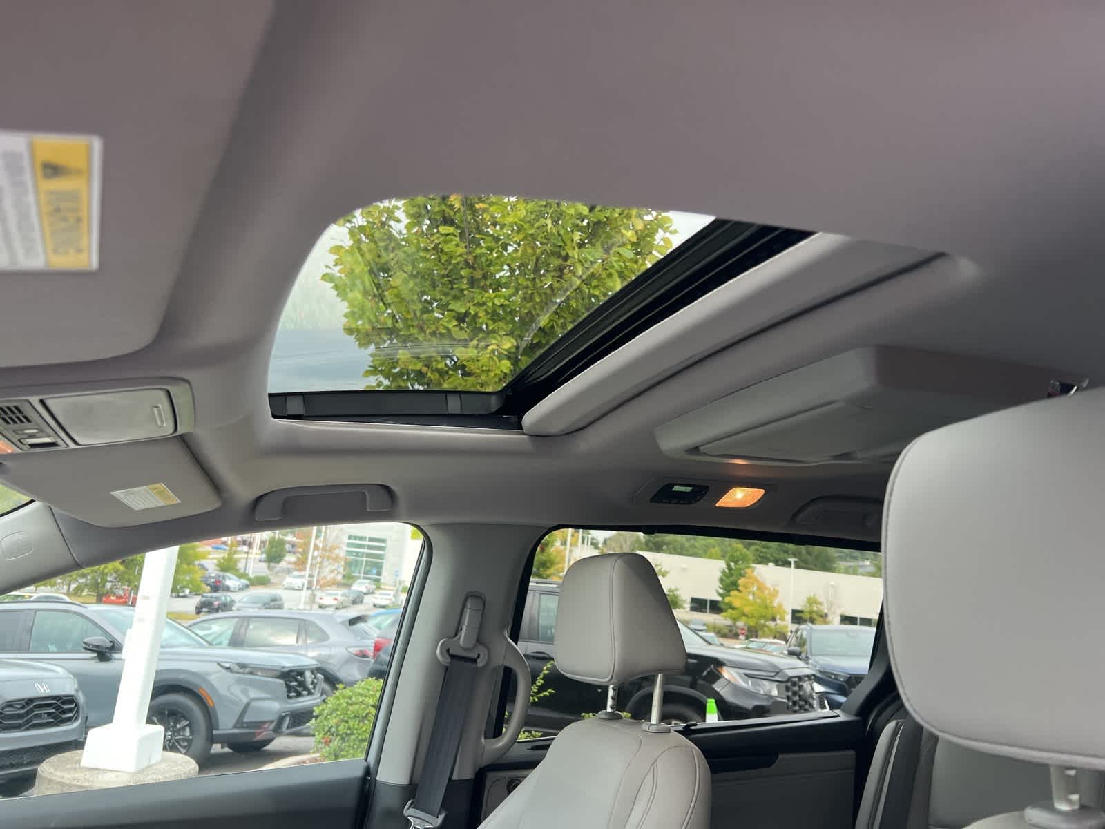 Thumbnail: 2024 Honda Odyssey - 19