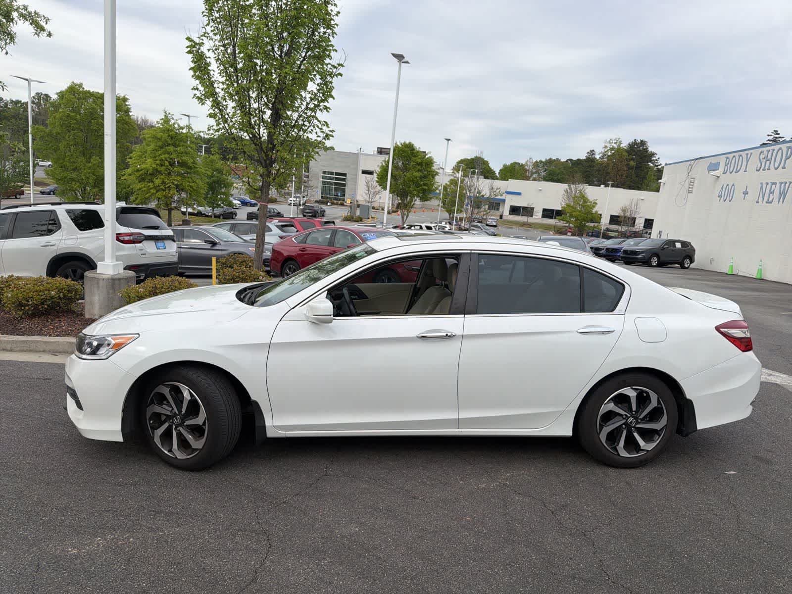 Thumbnail: 2016 Honda Accord - 6