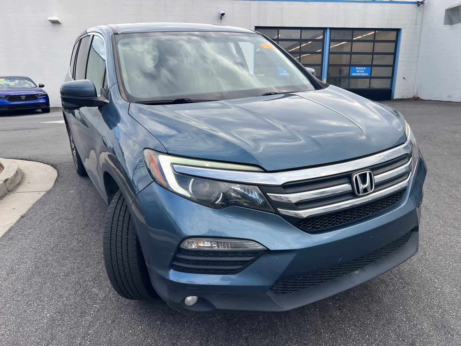 Thumbnail: 2016 Honda Pilot - 13