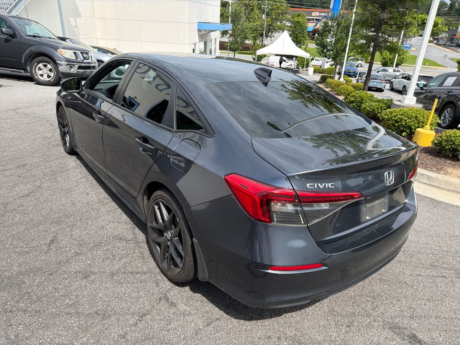 Thumbnail: 2023 Honda Civic - 10