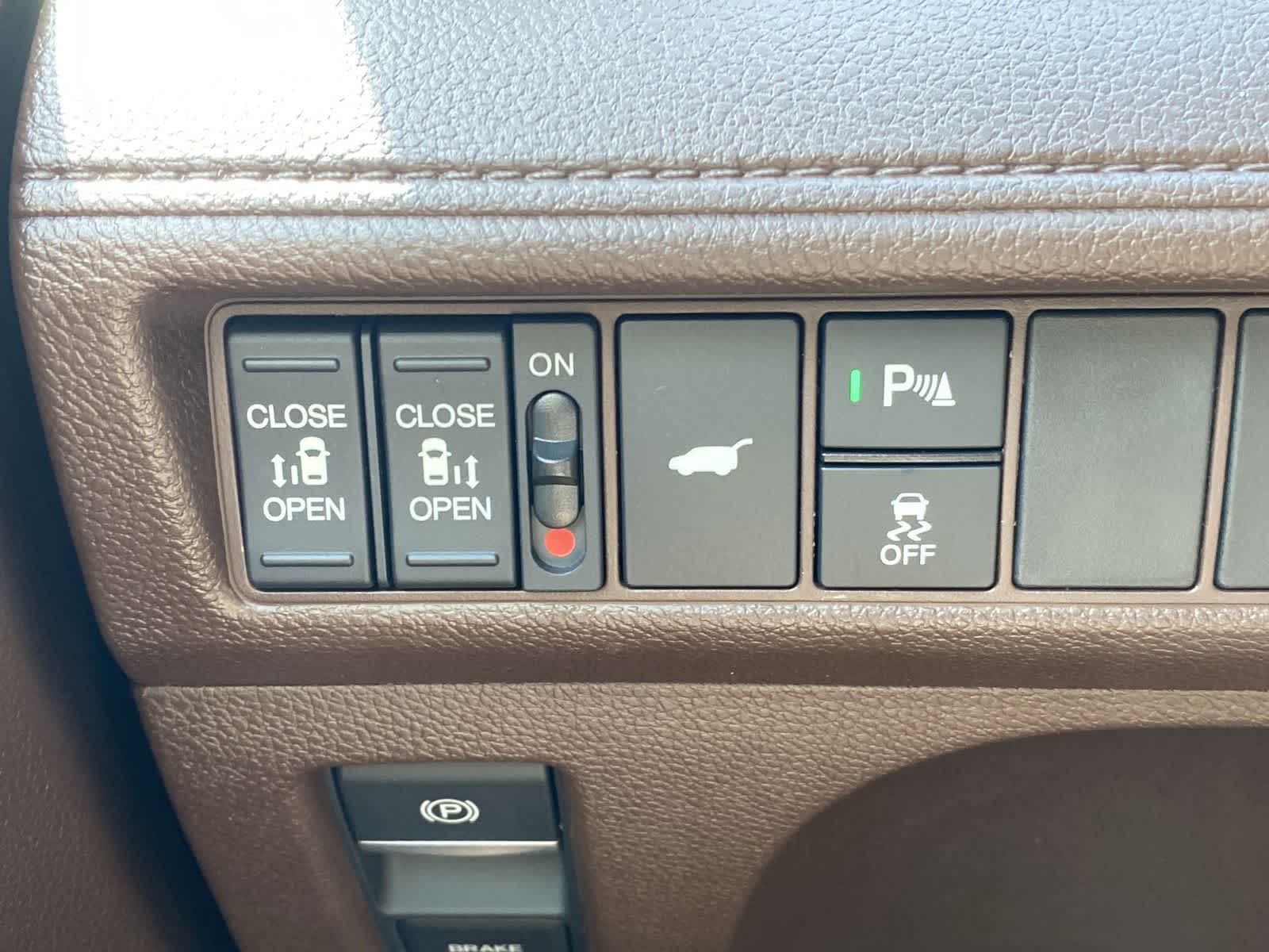 Thumbnail: 2026 Honda Odyssey - 25