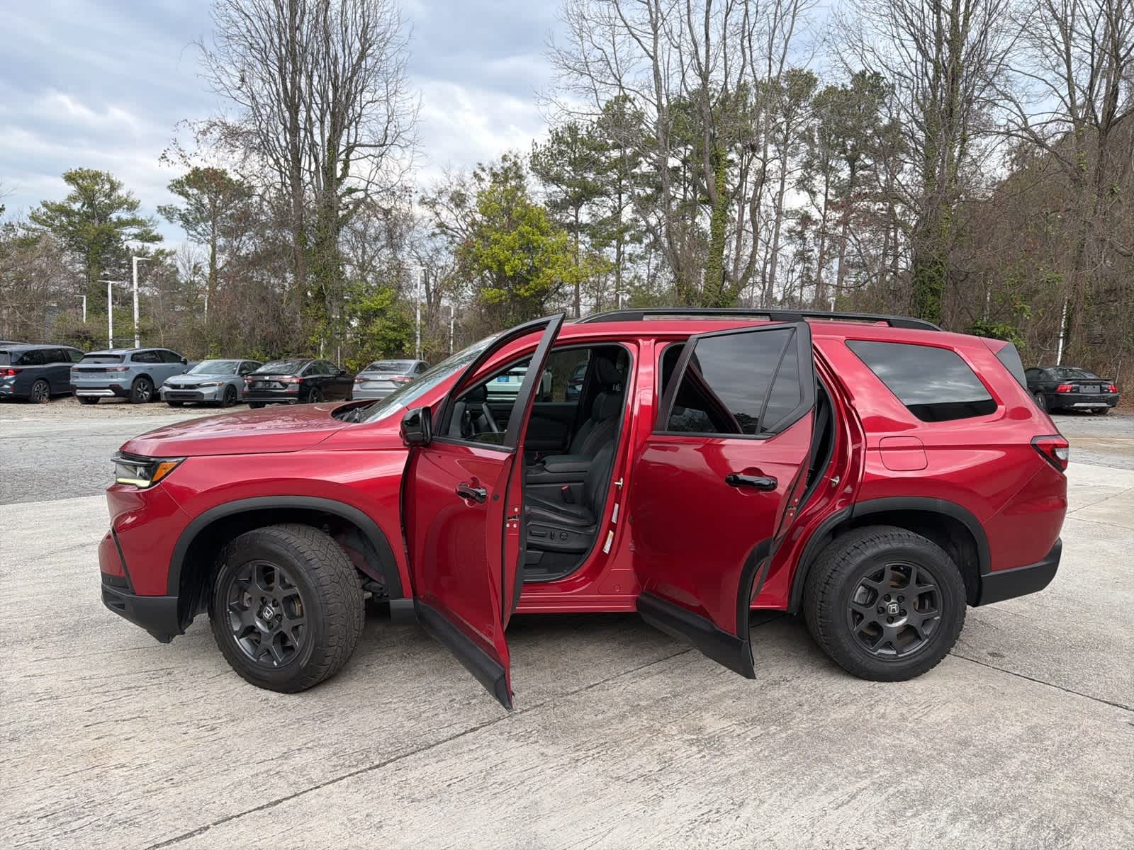 Thumbnail: 2023 Honda Pilot - 17