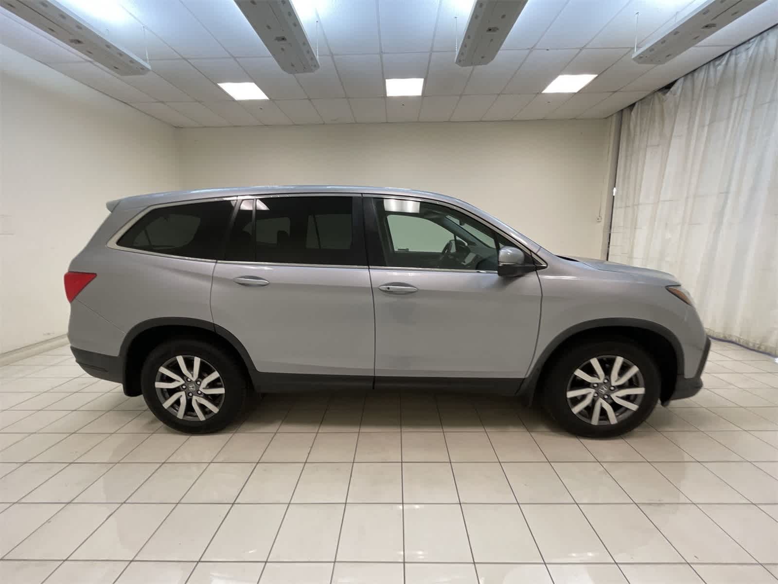 Thumbnail: 2019 Honda Pilot - 28