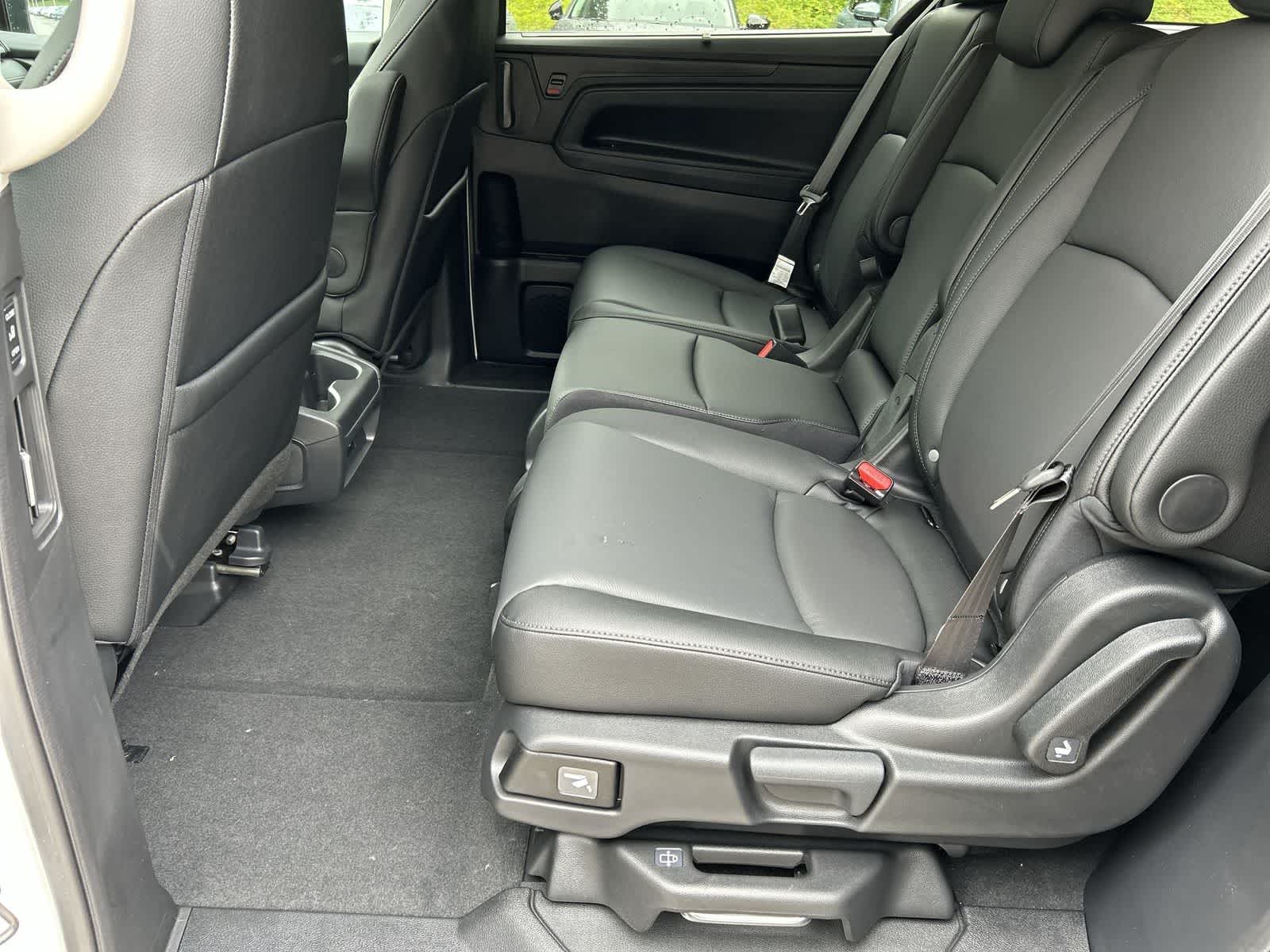 Thumbnail: 2026 Honda Odyssey - 9