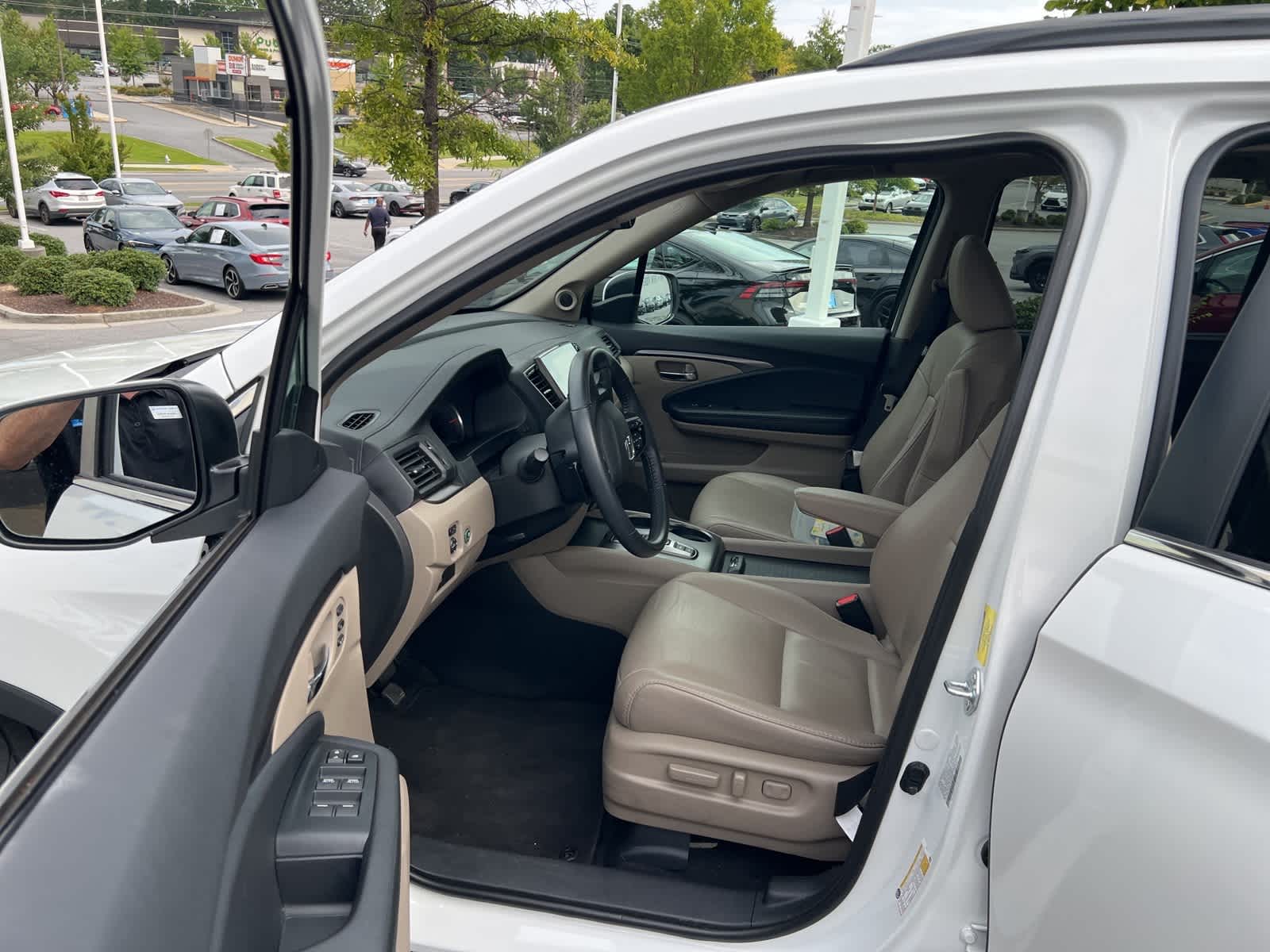 Thumbnail: 2022 Honda Pilot - 17