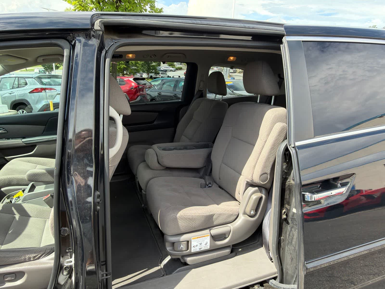 Thumbnail: 2016 Honda Odyssey - 16