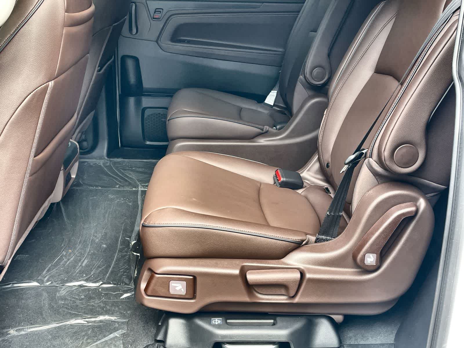 Thumbnail: 2026 Honda Odyssey - 10