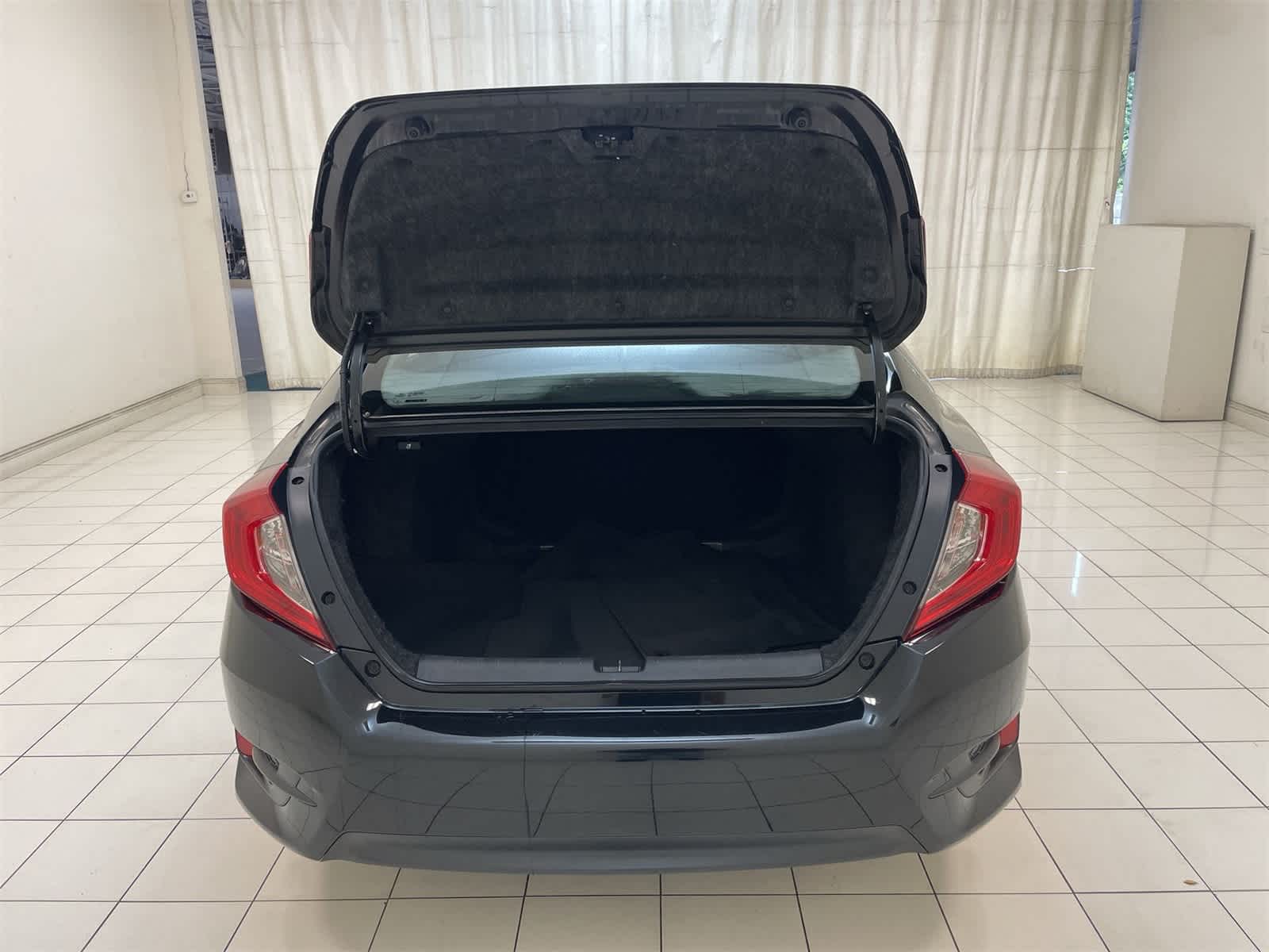 Thumbnail: 2018 Honda Civic - 19