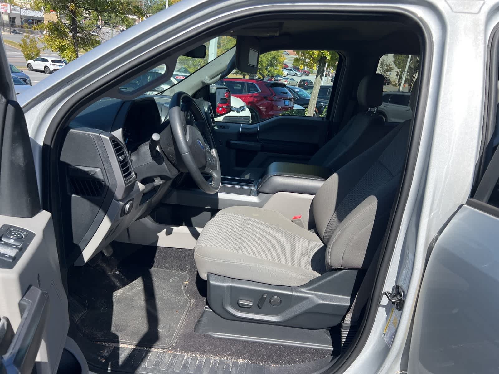 Thumbnail: 2019 Ford F-150 - 16