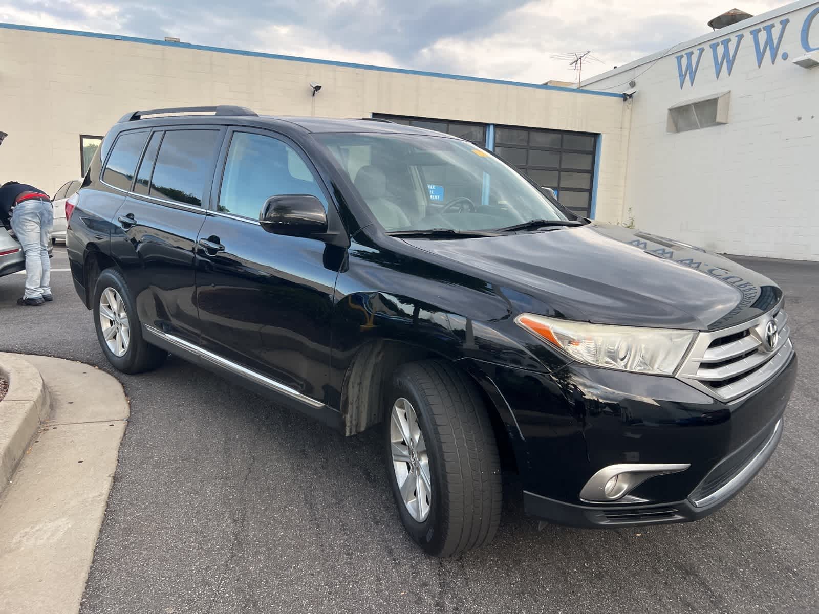 Thumbnail: 2011 Toyota Highlander - 12