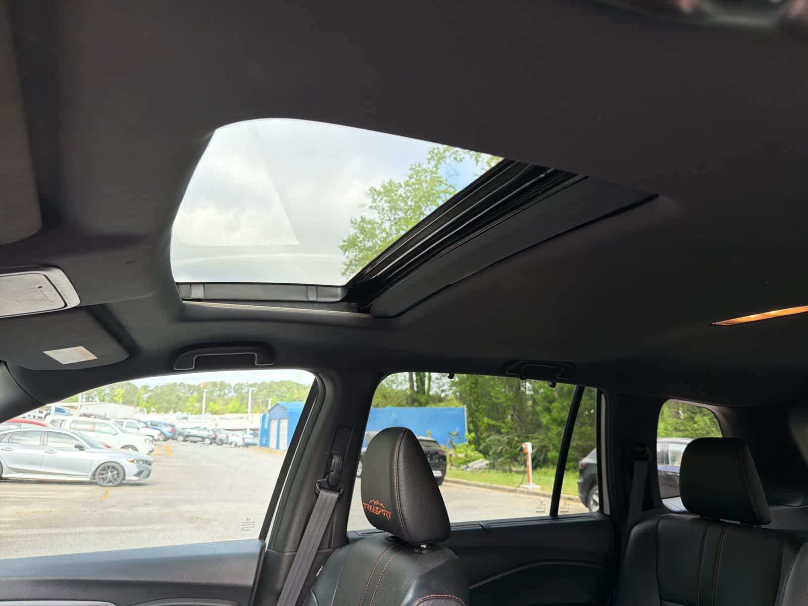 Thumbnail: 2022 Honda Passport - 22