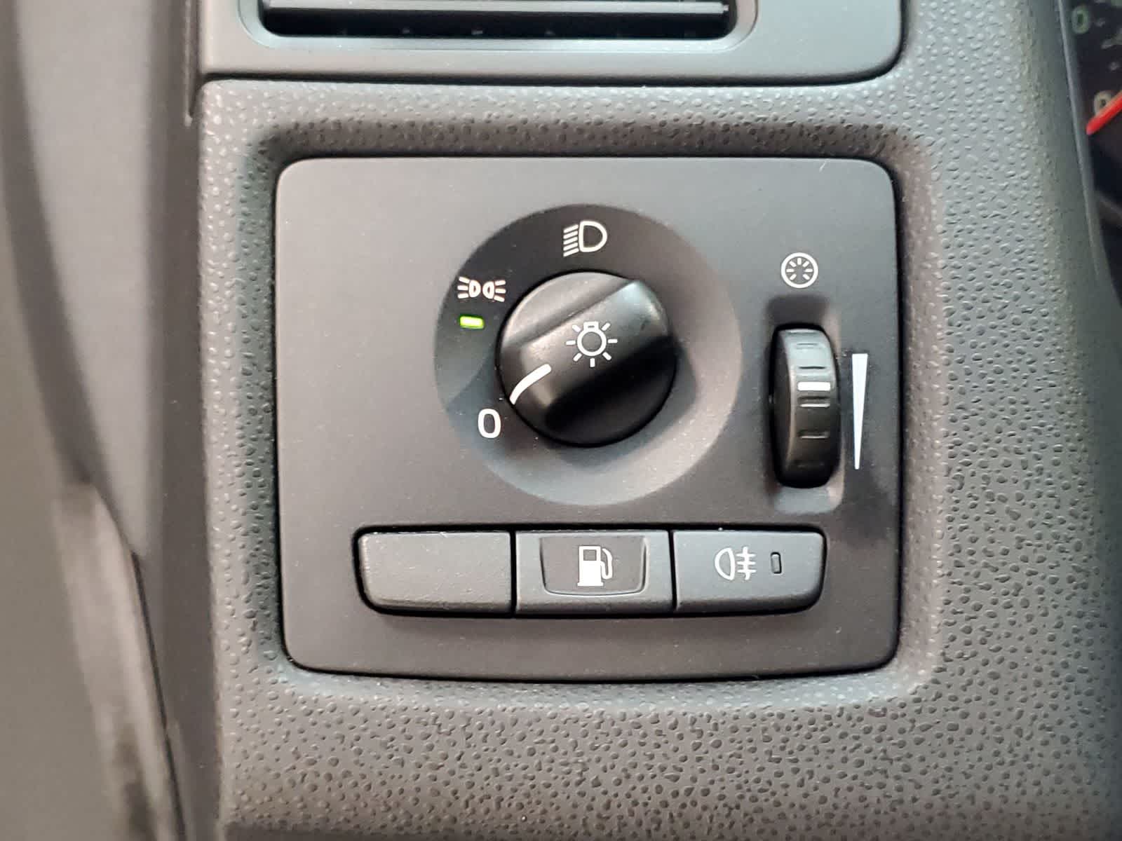 Thumbnail: 2012 Volvo C30 - 30