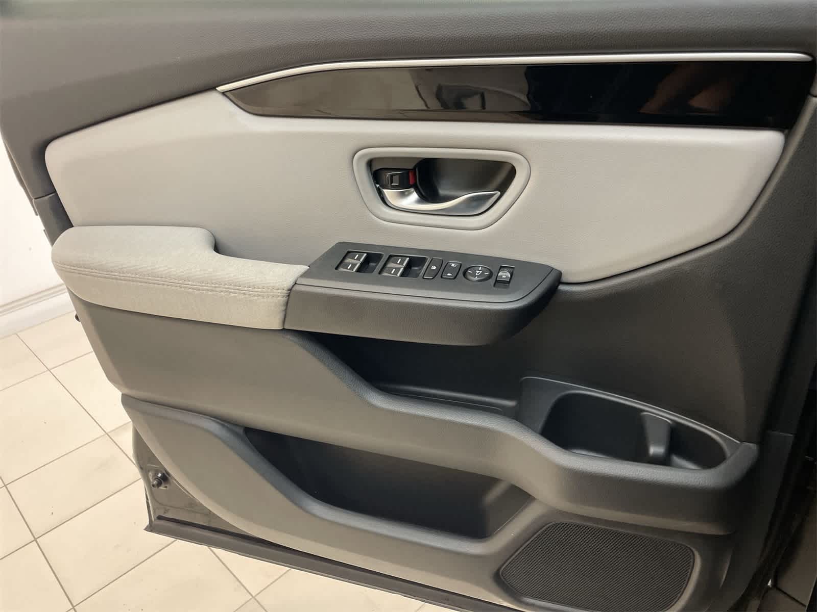 2023 Honda Pilot LX 14