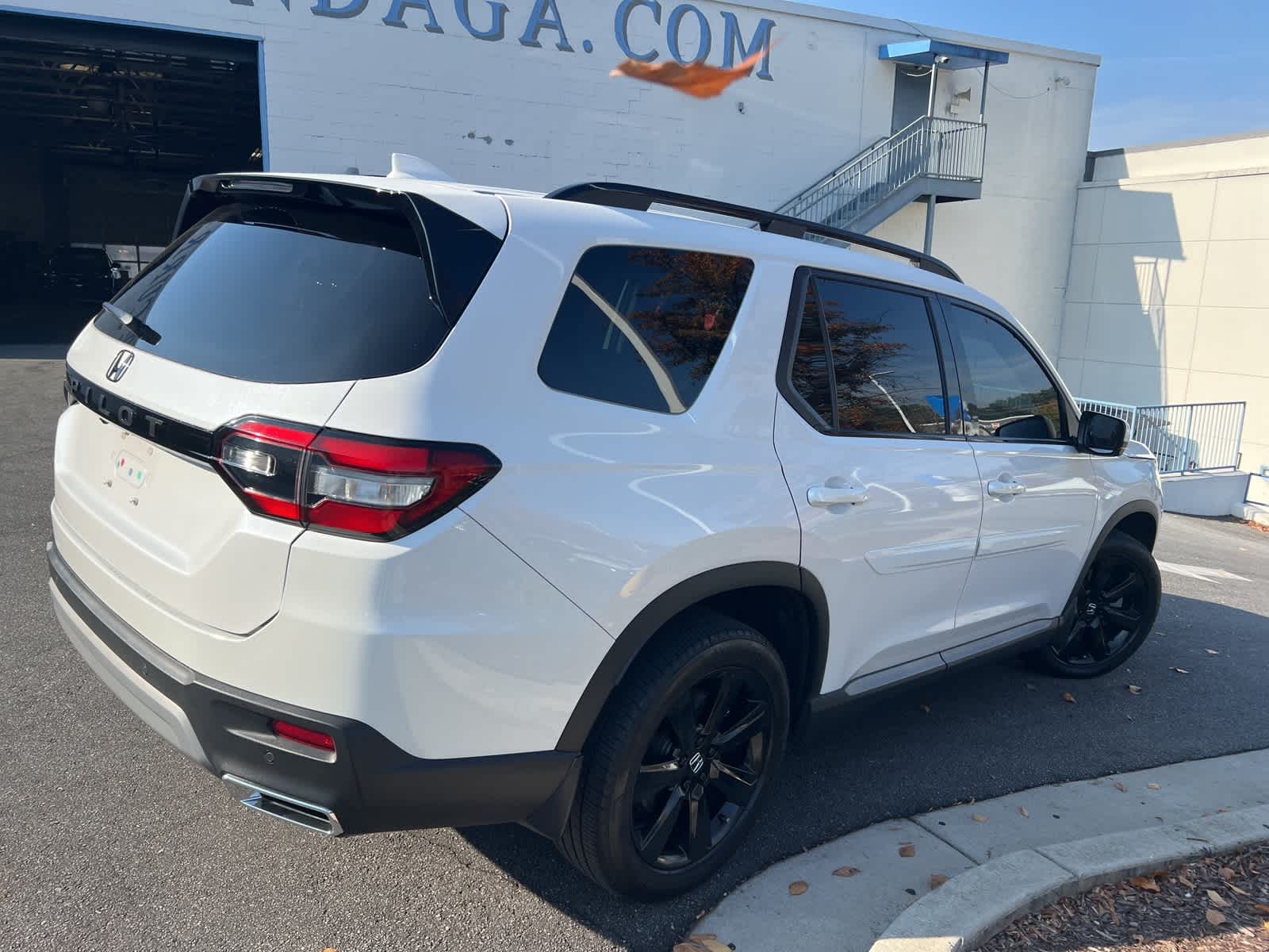 Thumbnail: 2024 Honda Pilot - 10