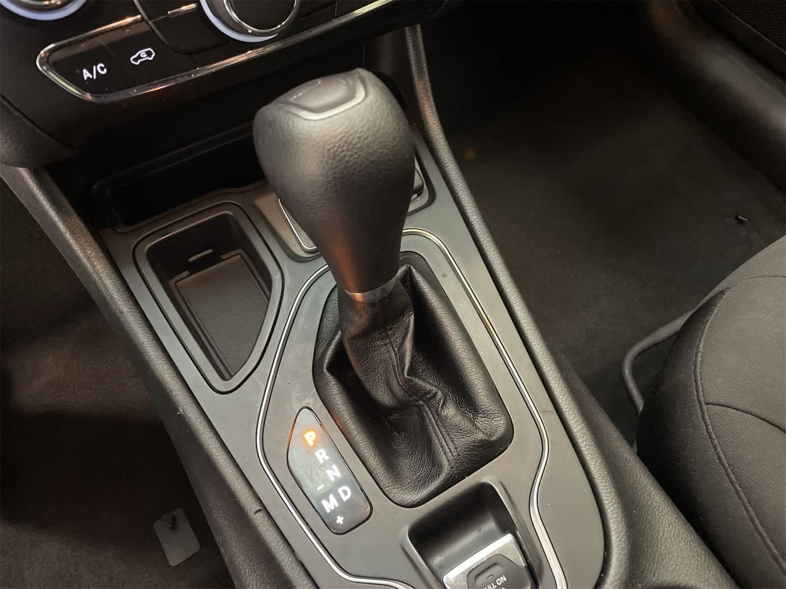 Thumbnail: 2020 Jeep Cherokee - 6