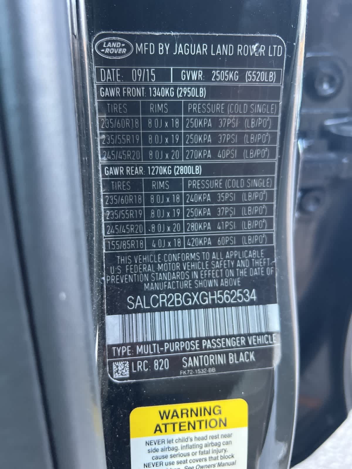 Thumbnail: 2016 Land Rover Discovery Sport - 18