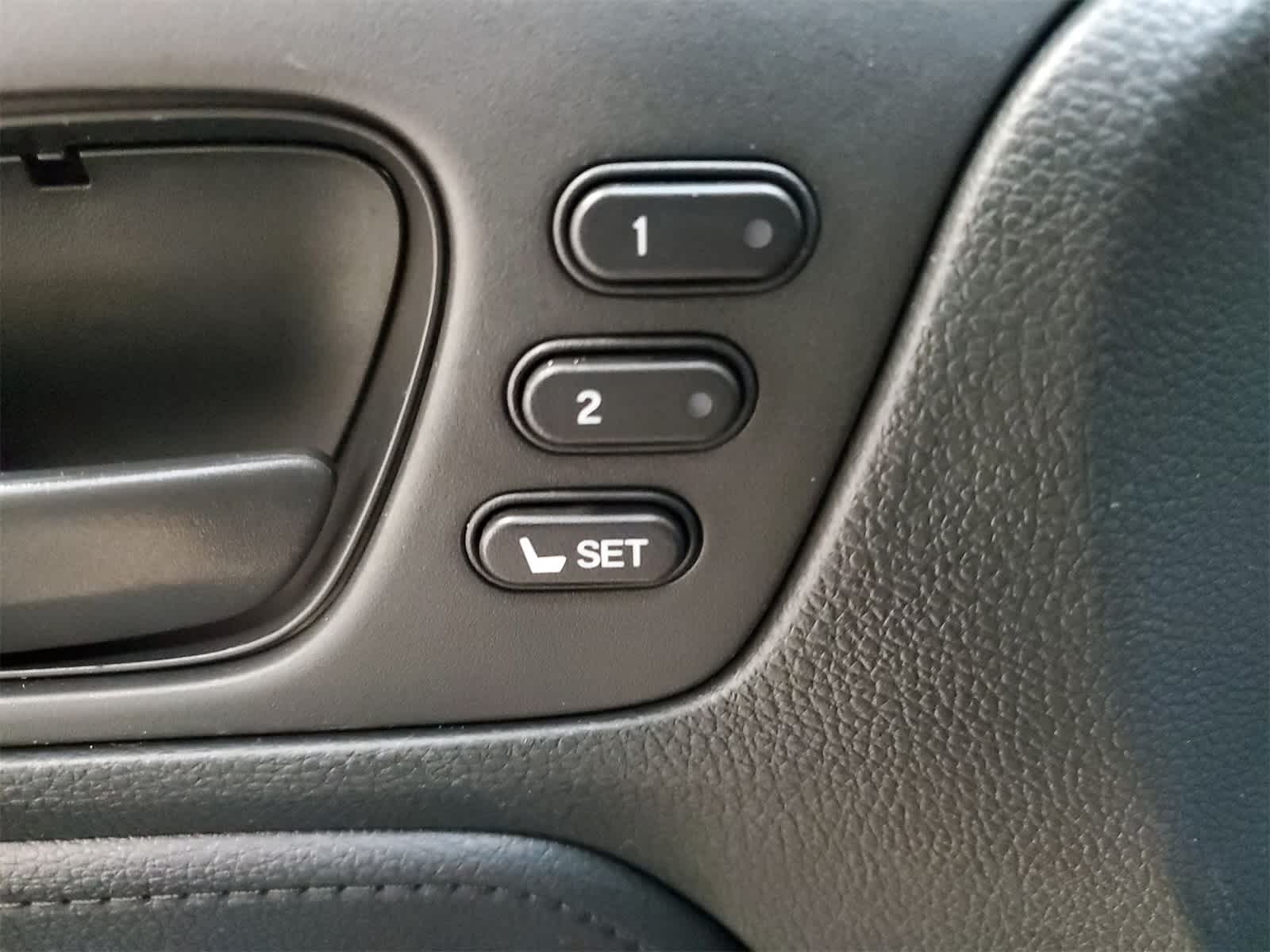 Thumbnail: 2023 Honda Odyssey - 18