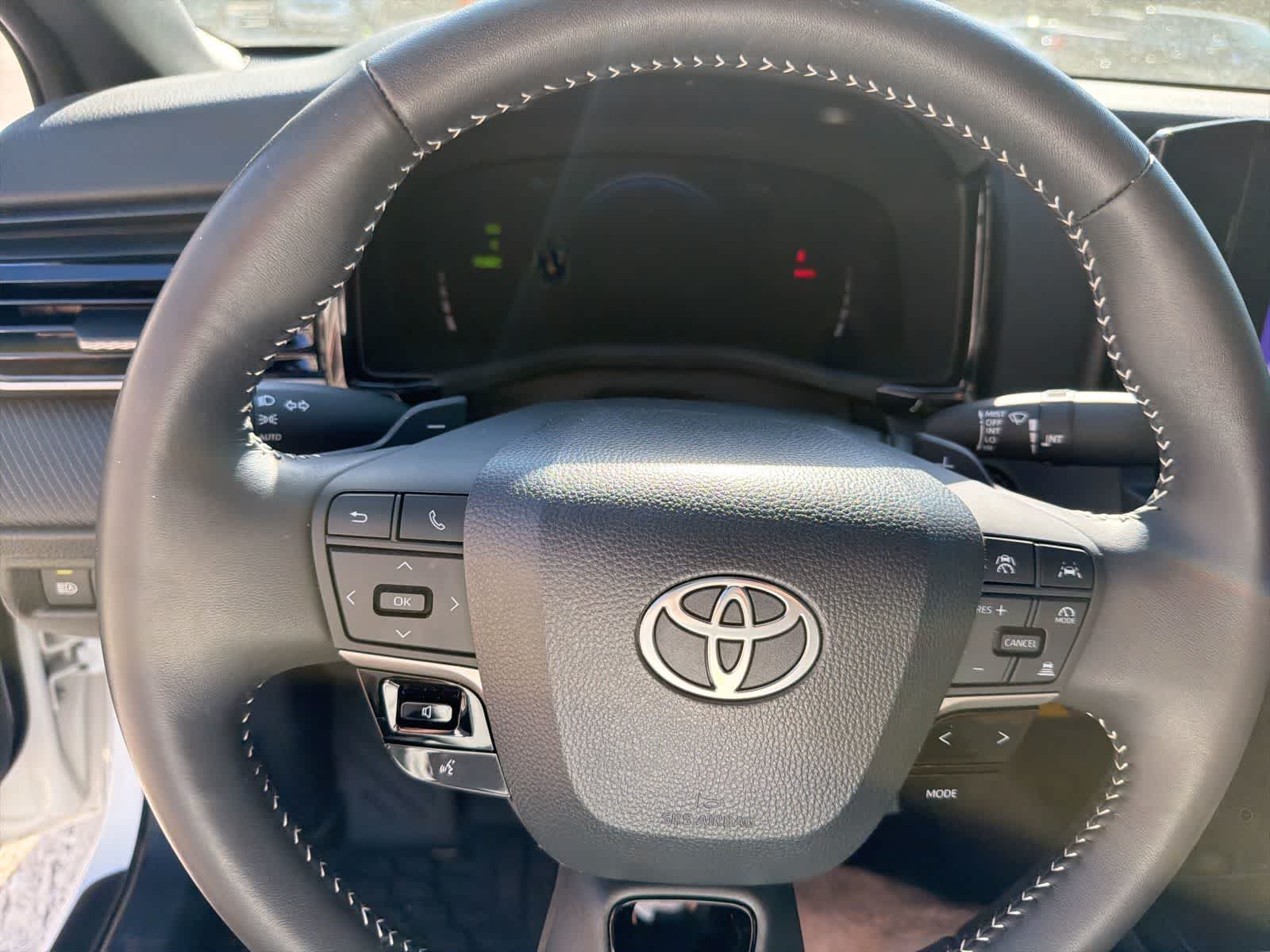 Thumbnail: 2025 Toyota Camry - 22