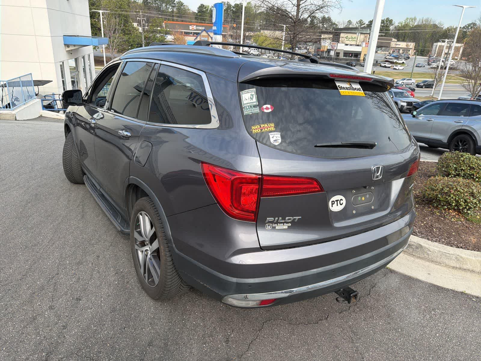 Thumbnail: 2016 Honda Pilot - 7