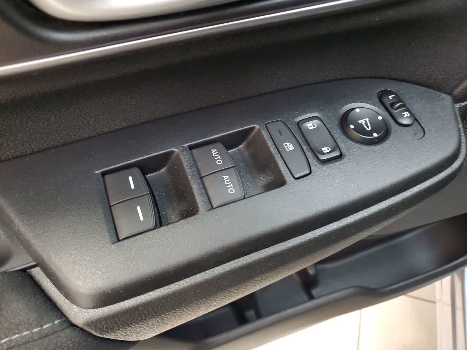 Thumbnail: 2019 Honda CR-V - 17
