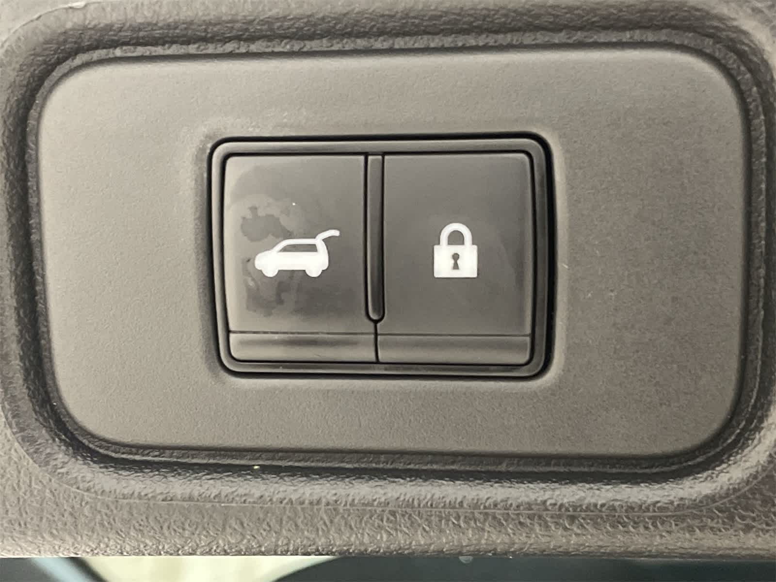 Thumbnail: 2023 Nissan Pathfinder - 25