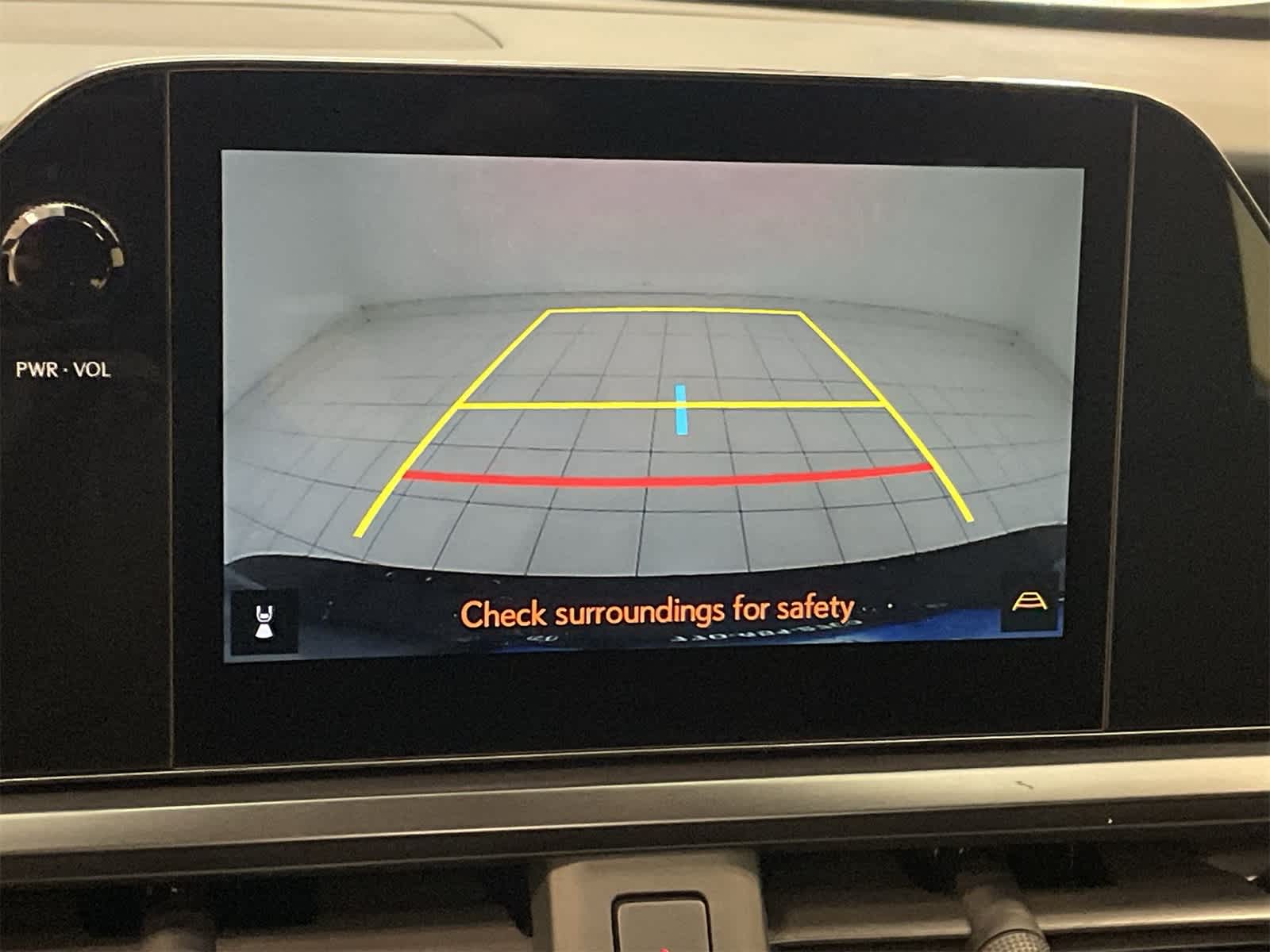 Thumbnail: 2025 Lexus UX - 4