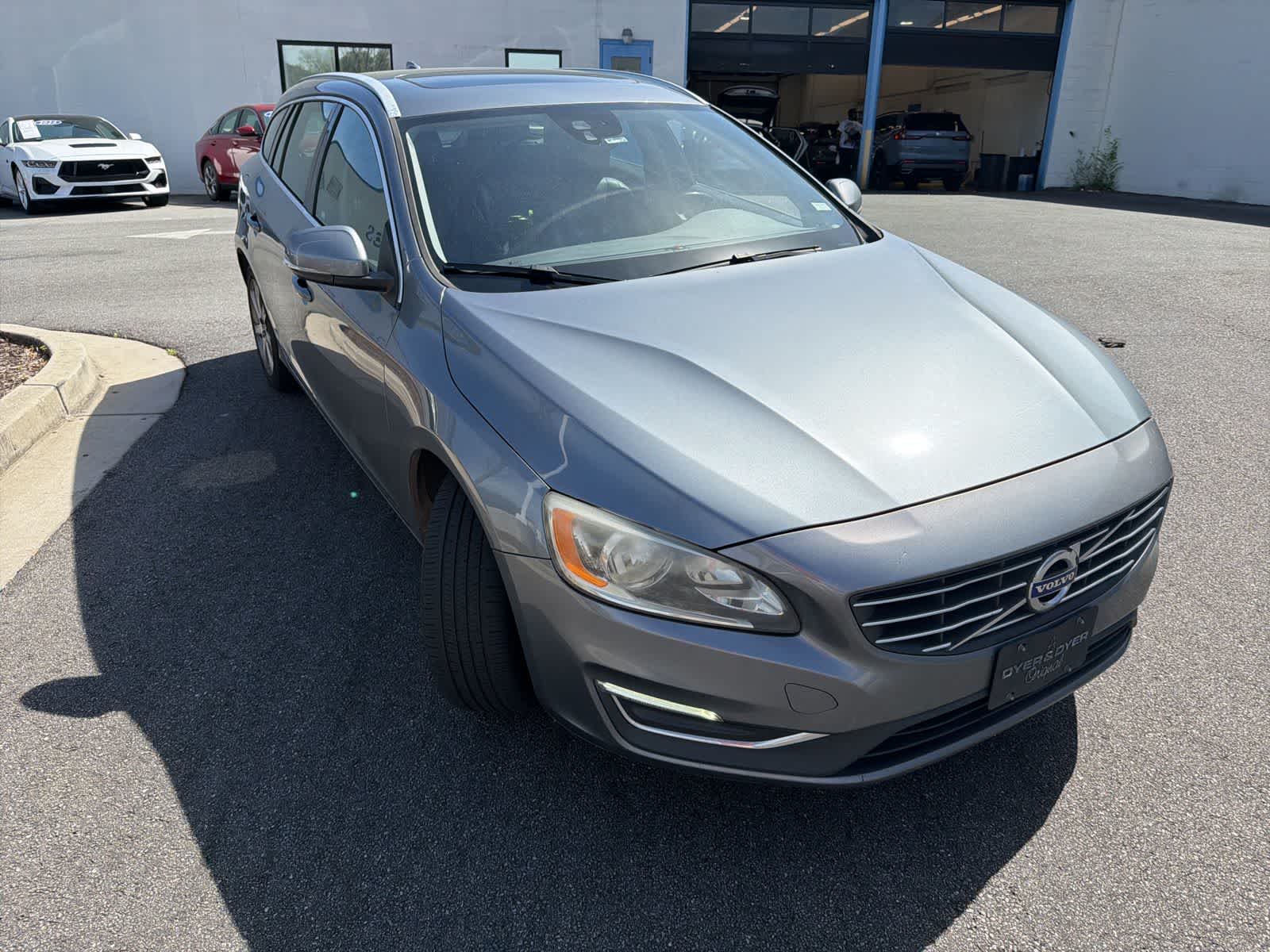 Thumbnail: 2017 Volvo V60 - 13