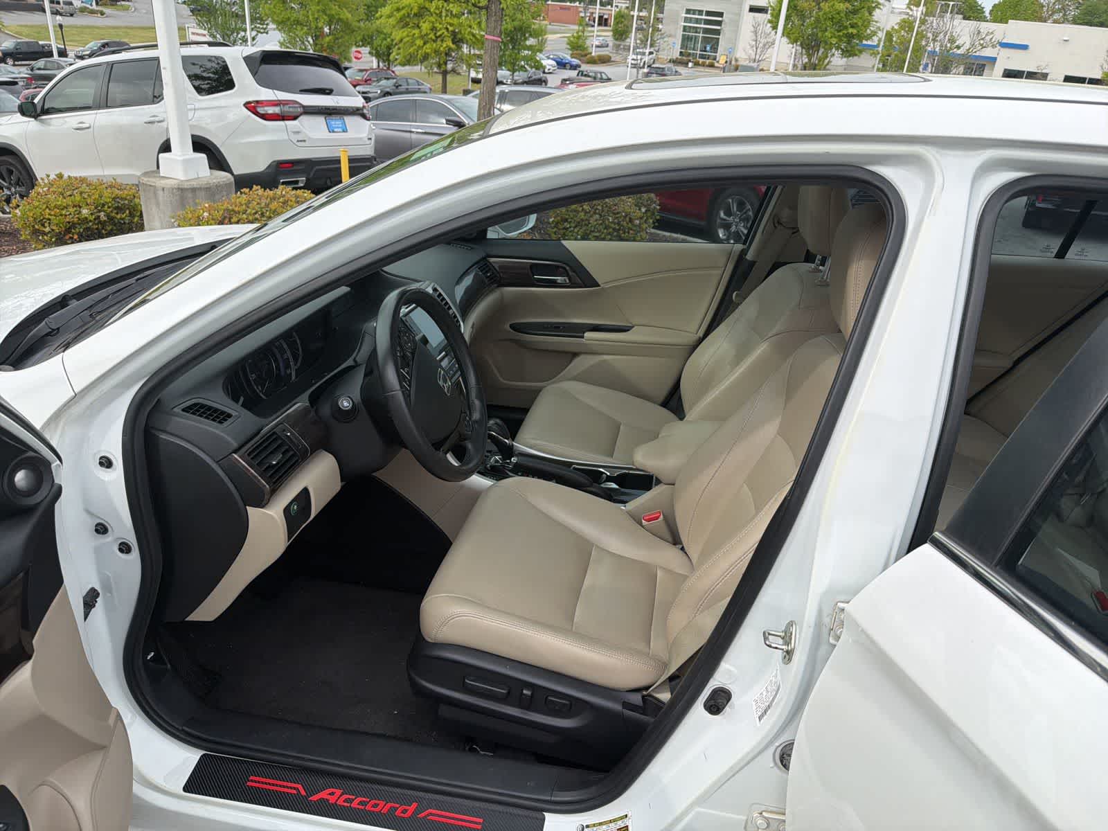 Thumbnail: 2016 Honda Accord - 16