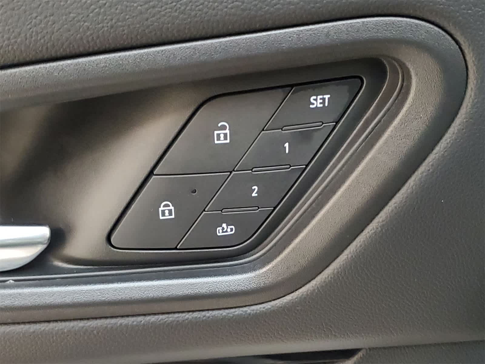 Thumbnail: 2025 Honda Prologue - 19