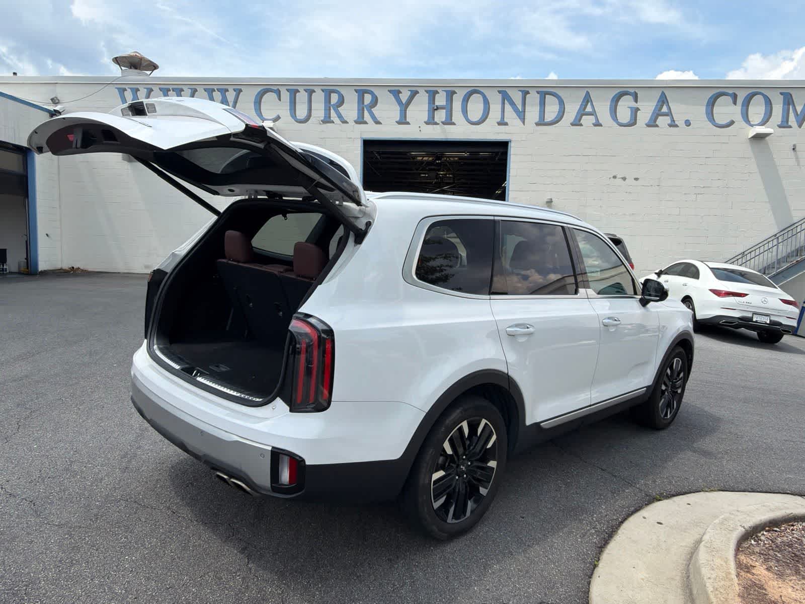 Thumbnail: 2024 Kia Telluride - 10