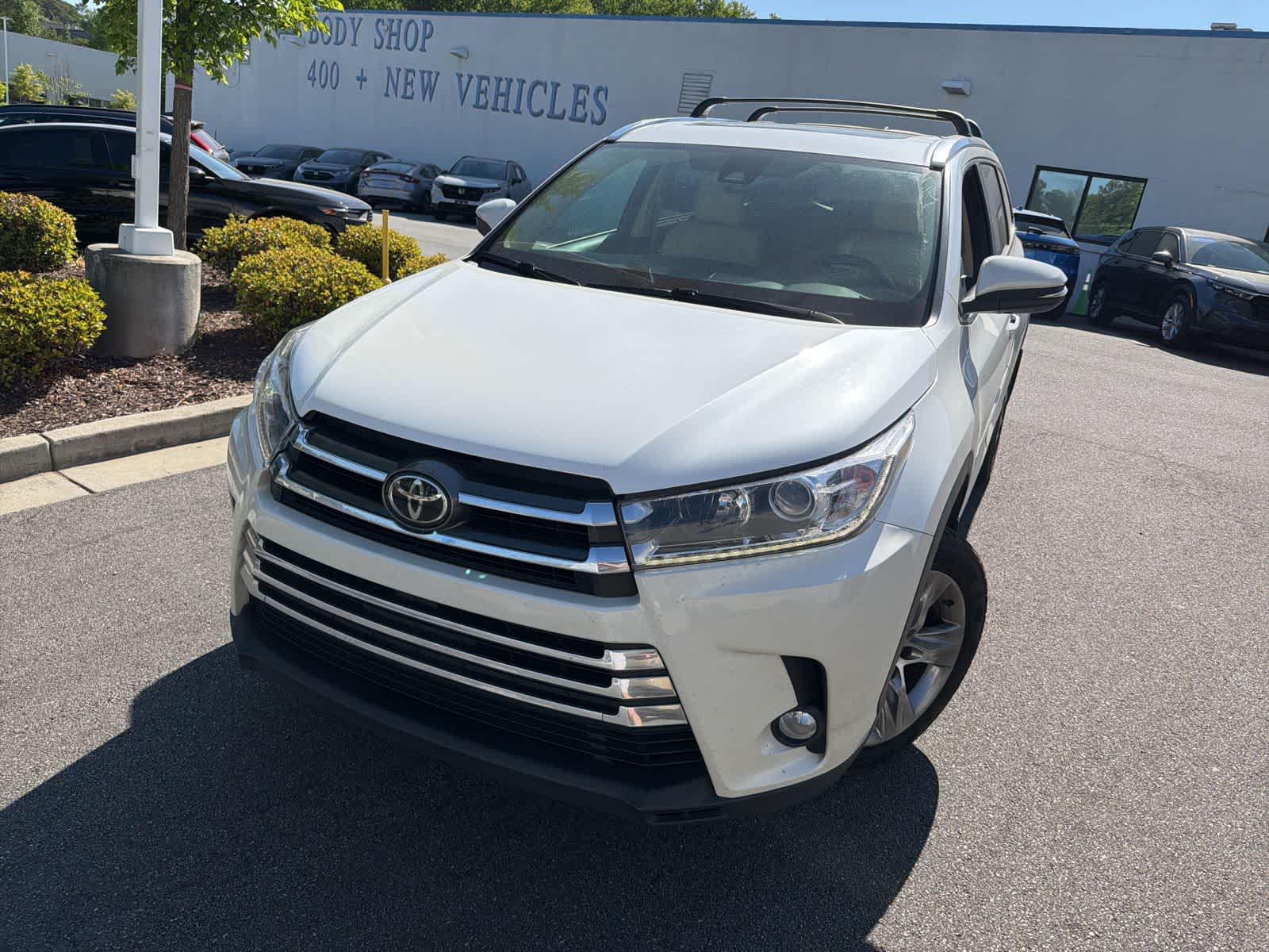 Thumbnail: 2017 Toyota Highlander - 3