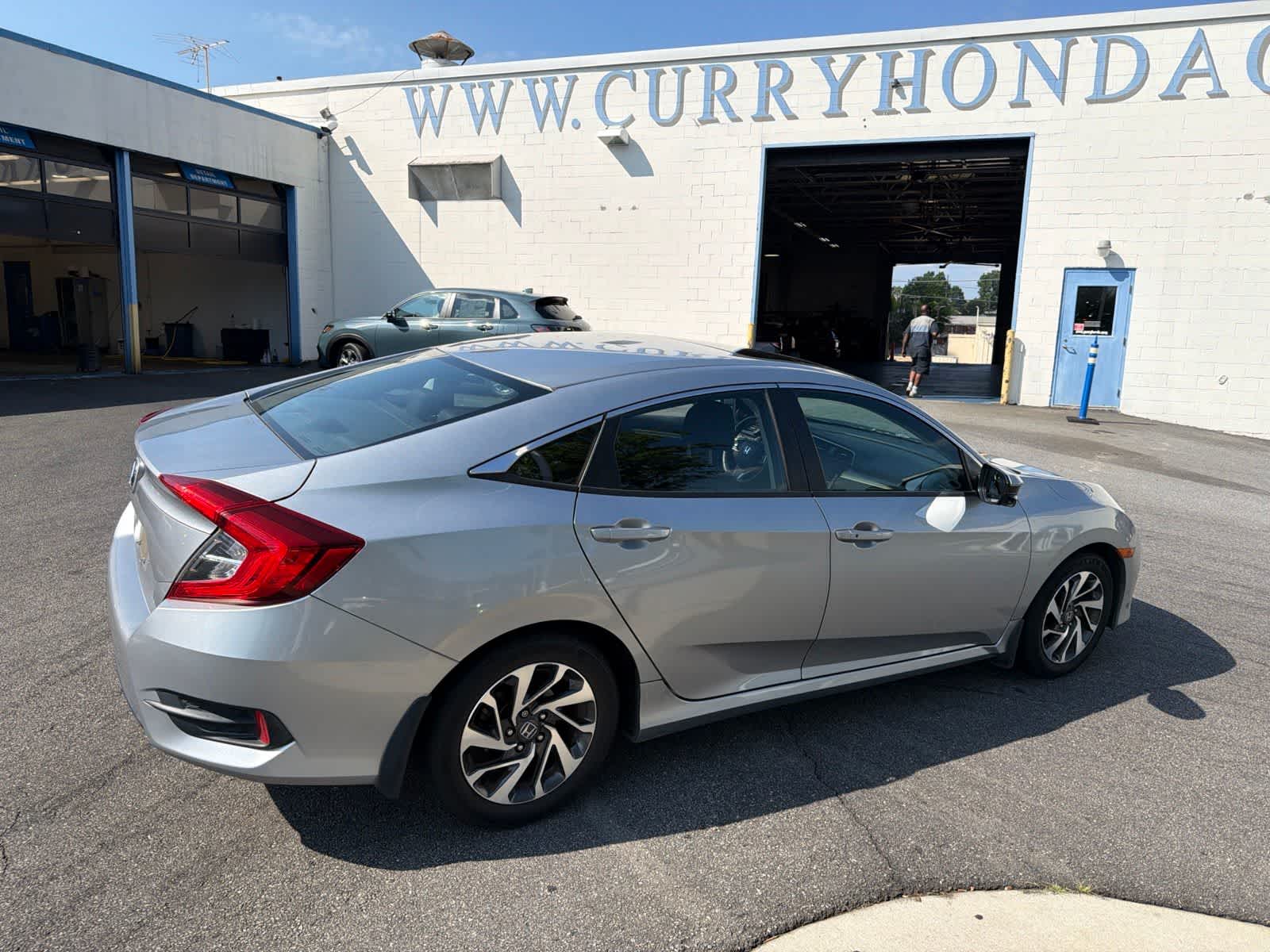 Thumbnail: 2016 Honda Civic - 11