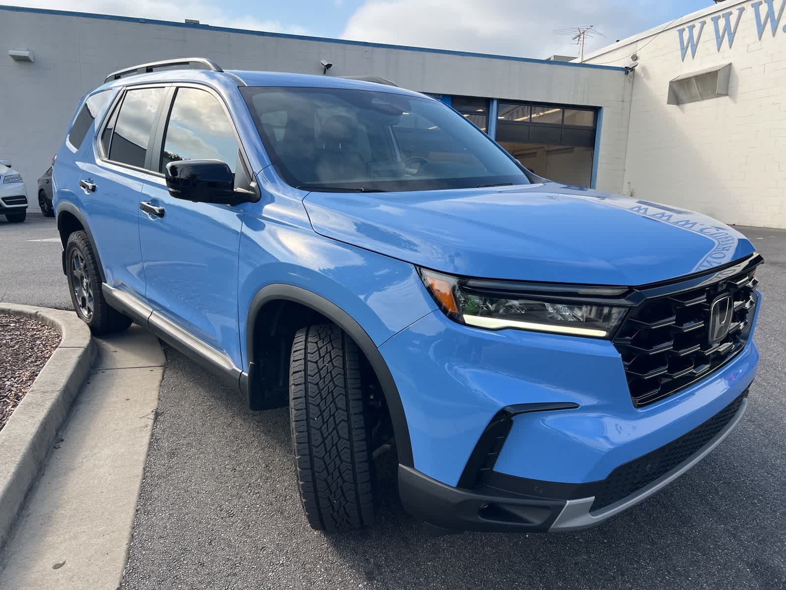 Thumbnail: 2023 Honda Pilot - 13