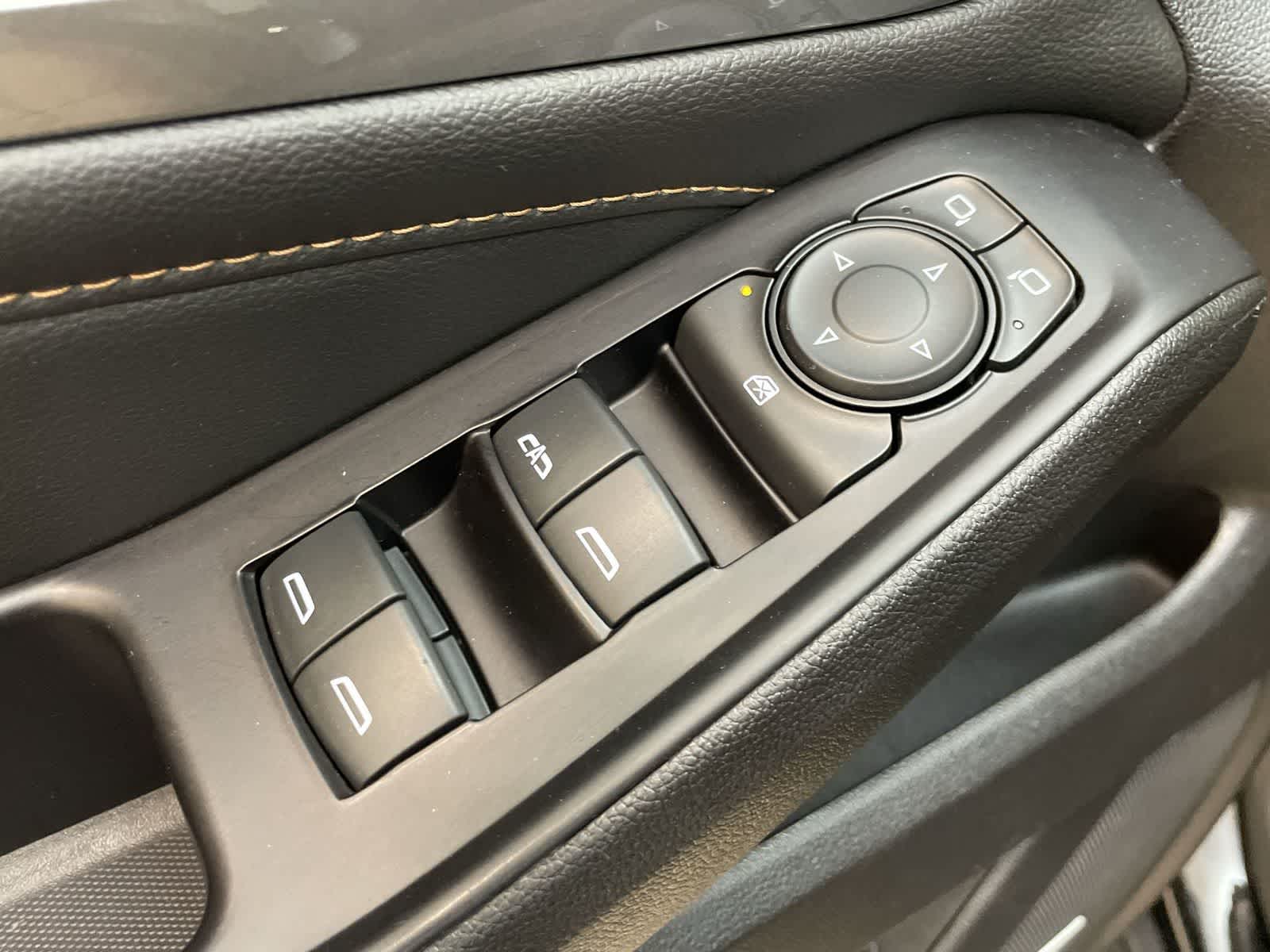 Thumbnail: 2019 Chevrolet Traverse - 17