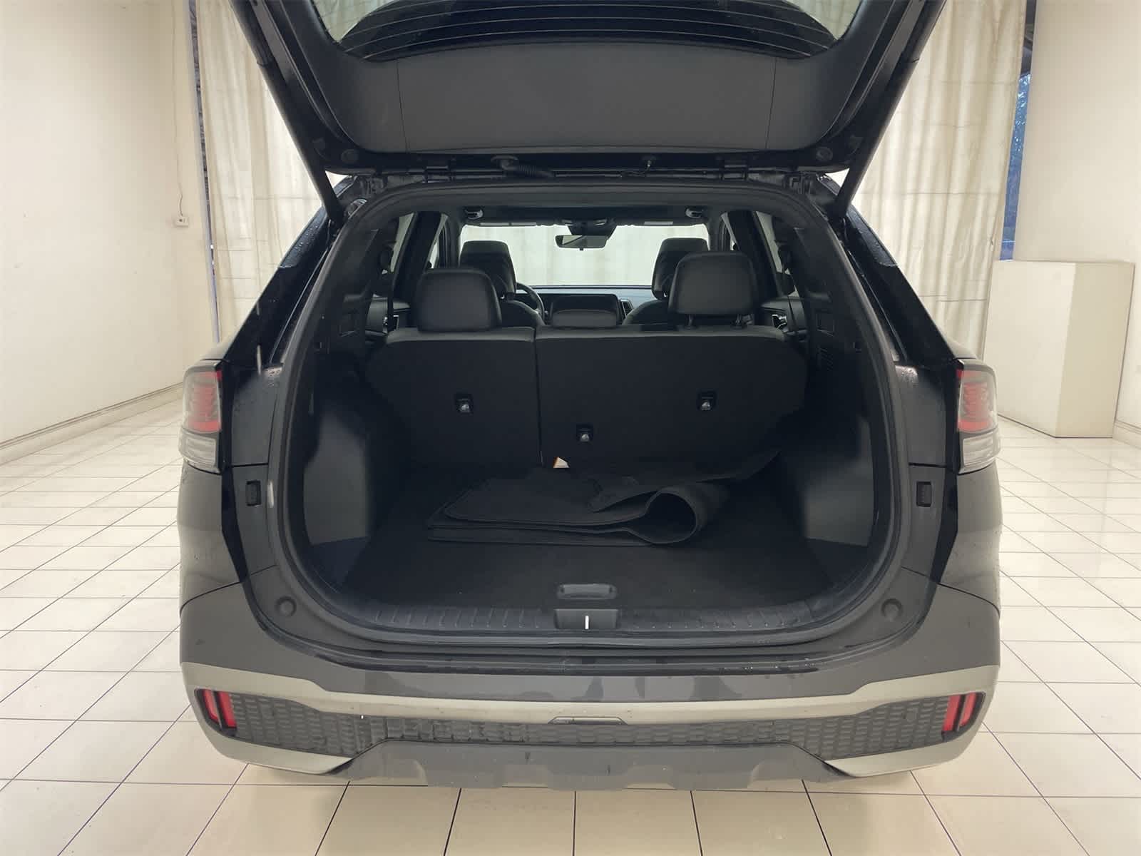 Thumbnail: 2023 Kia Sportage - 23