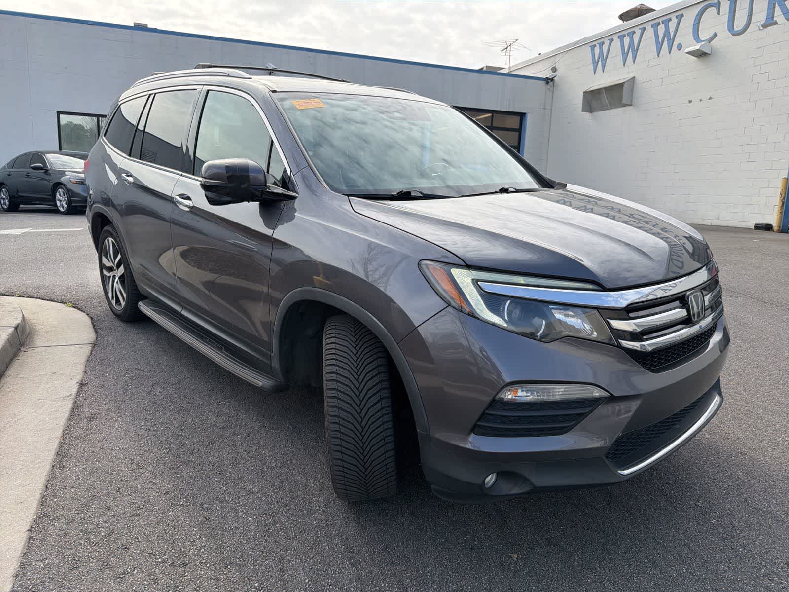 Thumbnail: 2016 Honda Pilot - 11