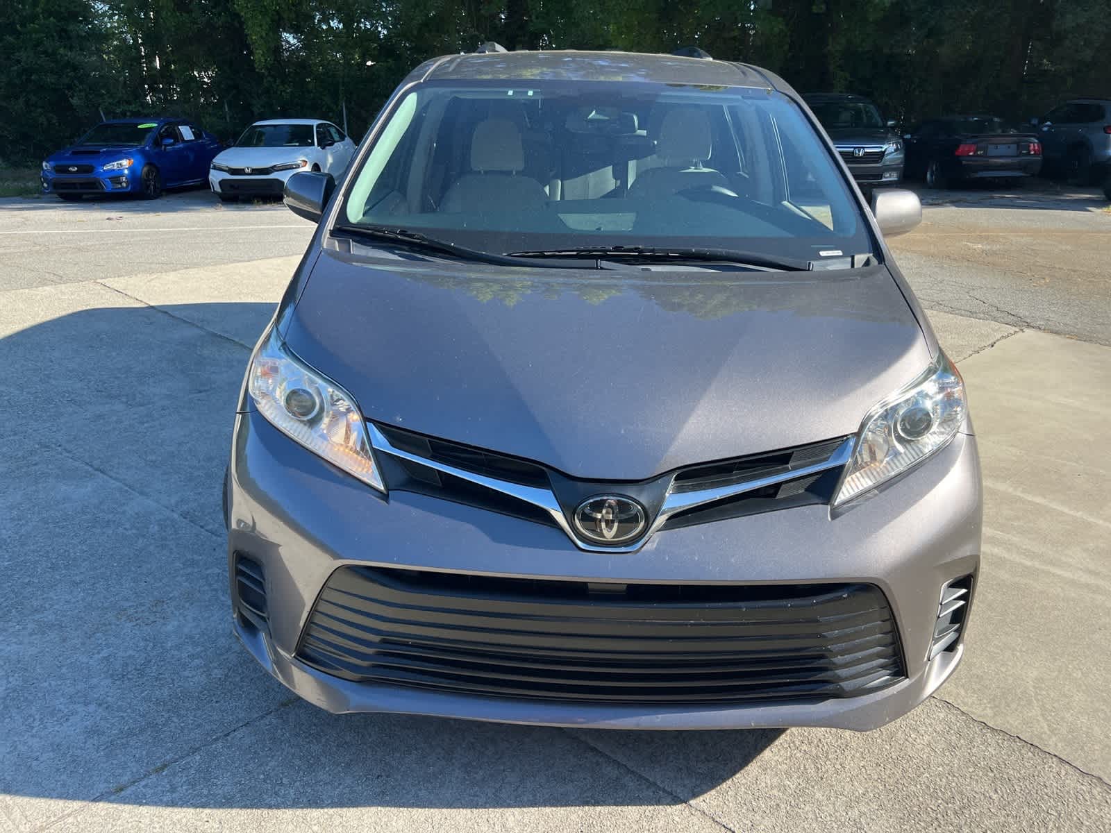 Thumbnail: 2020 Toyota Sienna - 14