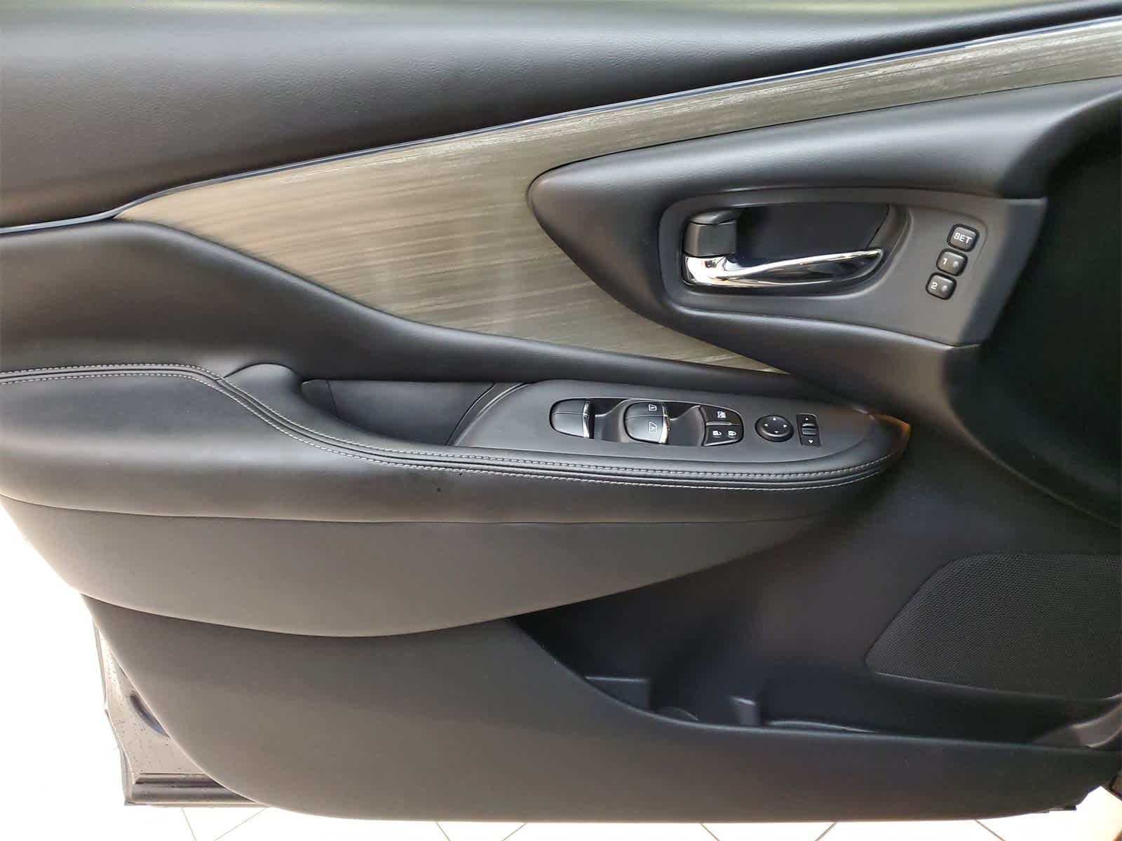 Thumbnail: 2018 Nissan Murano - 17