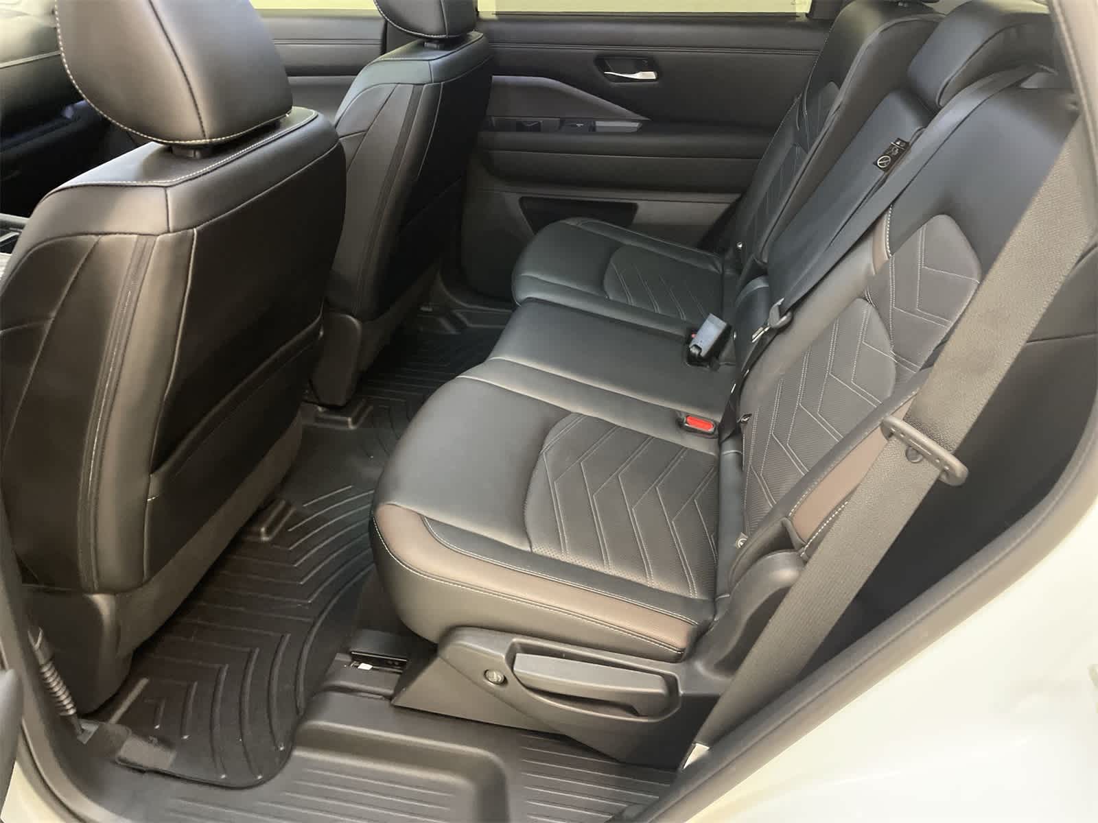 Thumbnail: 2023 Nissan Pathfinder - 22