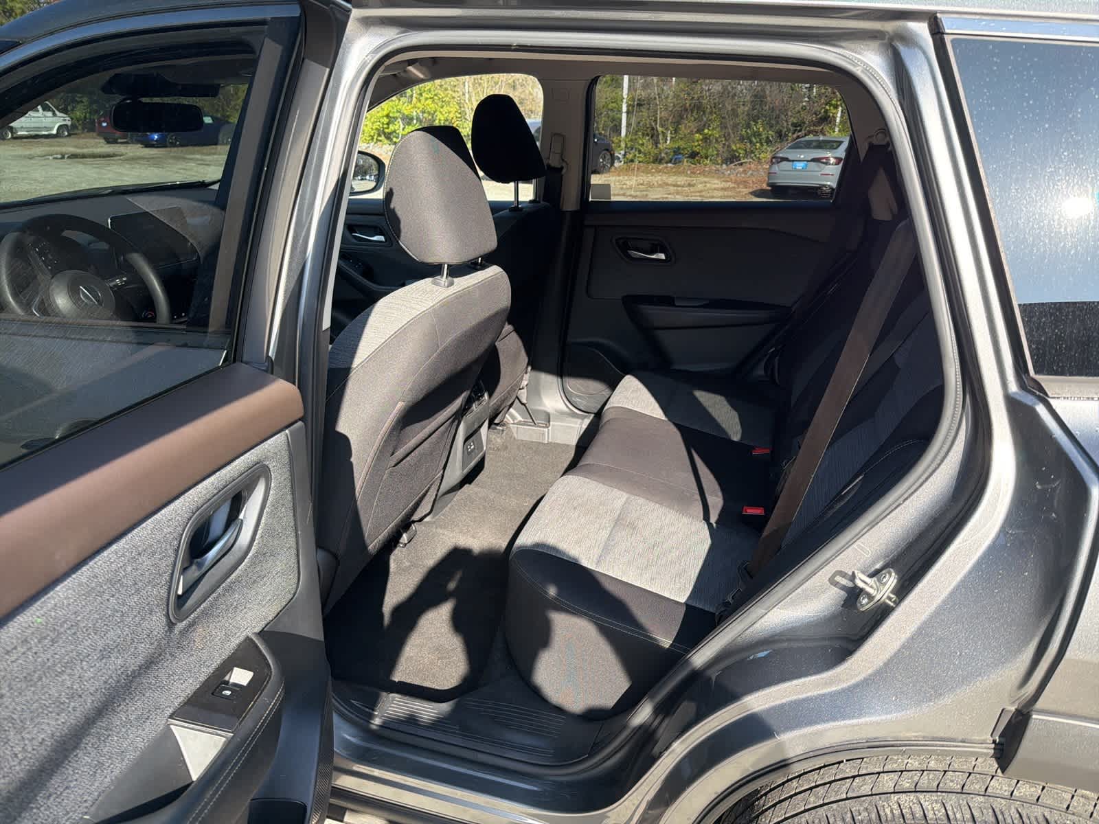 Thumbnail: 2021 Nissan Rogue - 15