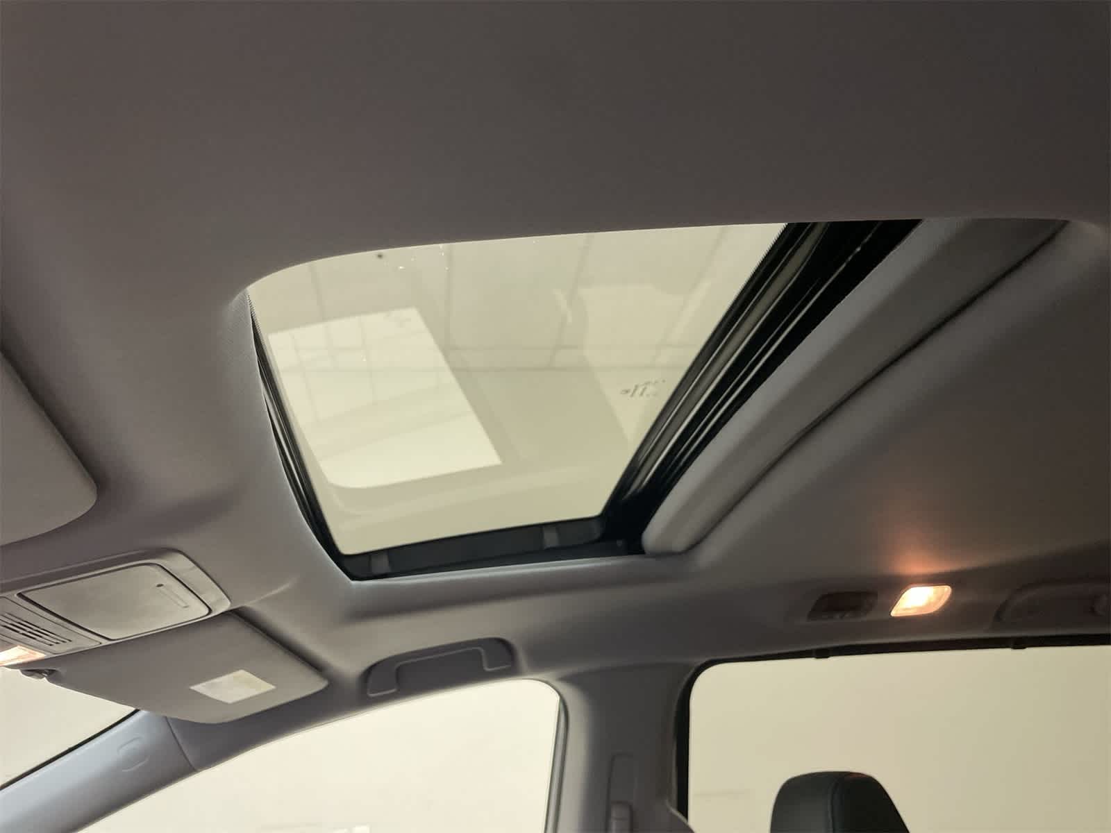 Thumbnail: 2023 Honda Odyssey - 3