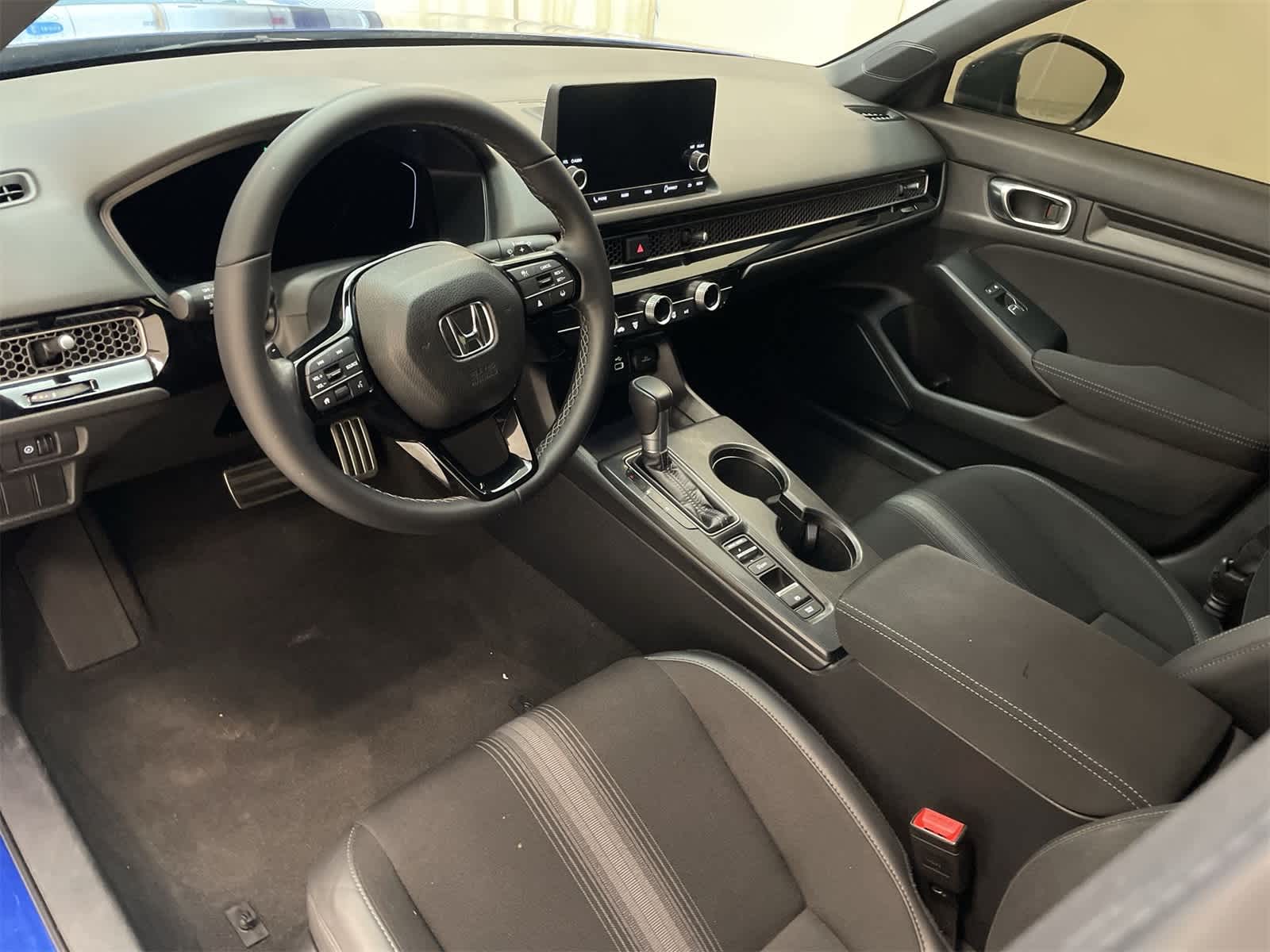 Thumbnail: 2023 Honda Civic - 2