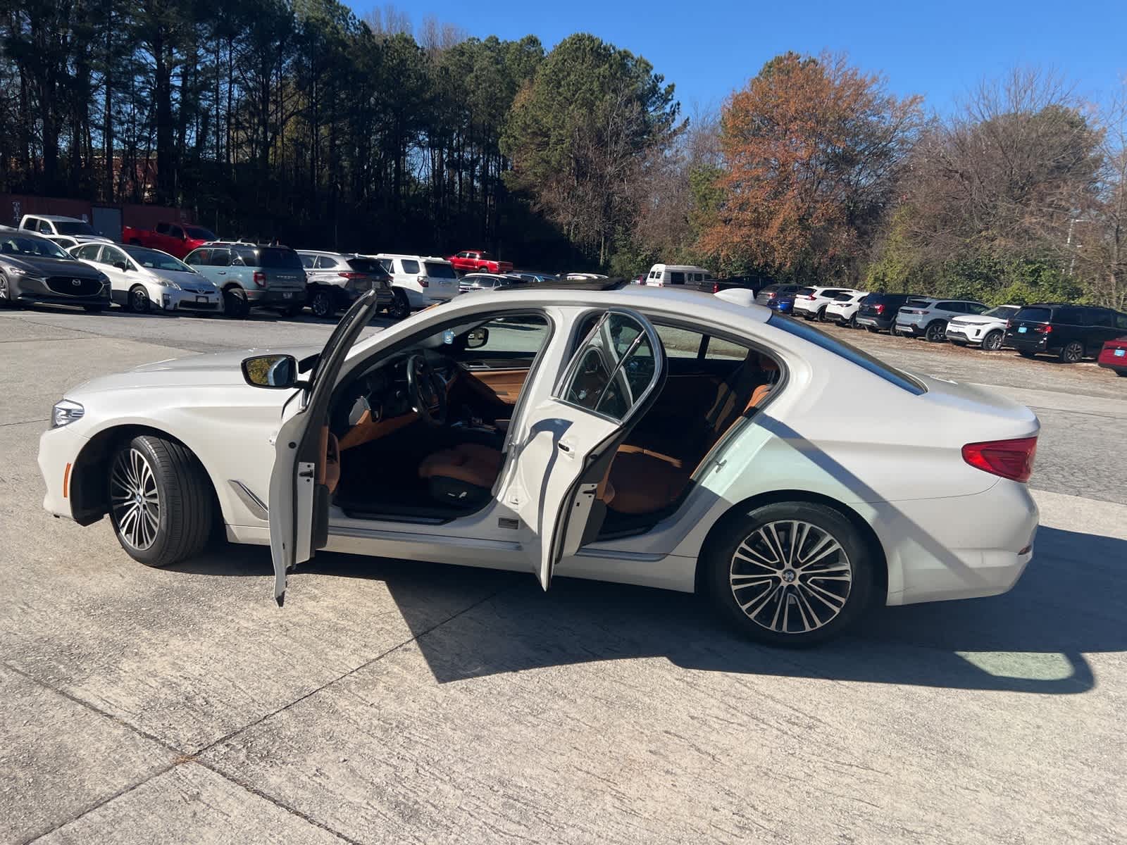 Thumbnail: 2018 BMW 5 Series - 17