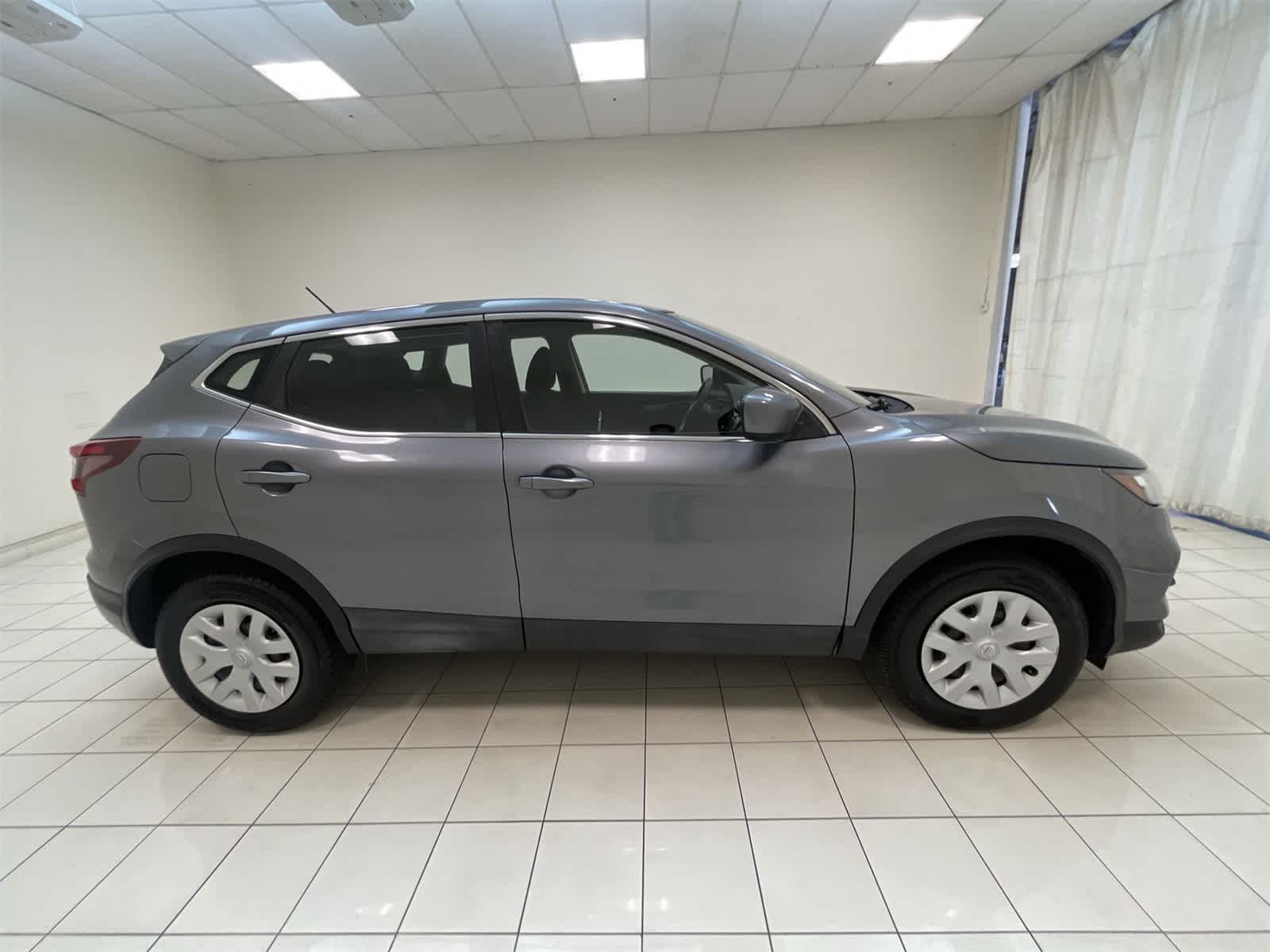 Thumbnail: 2020 Nissan Rogue Sport - 23